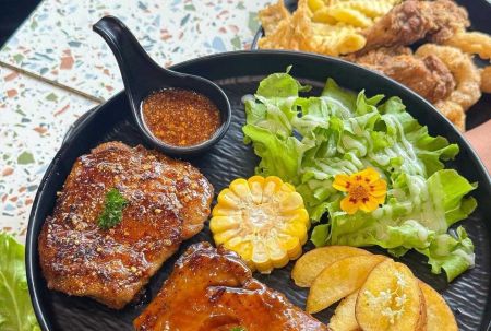 Buddy Steak & Salad Bar เตรียมตัวพบกับการตามรอยกินไม่อั้น เร็วๆ นี้ BY หมูอ้วนรีวิว