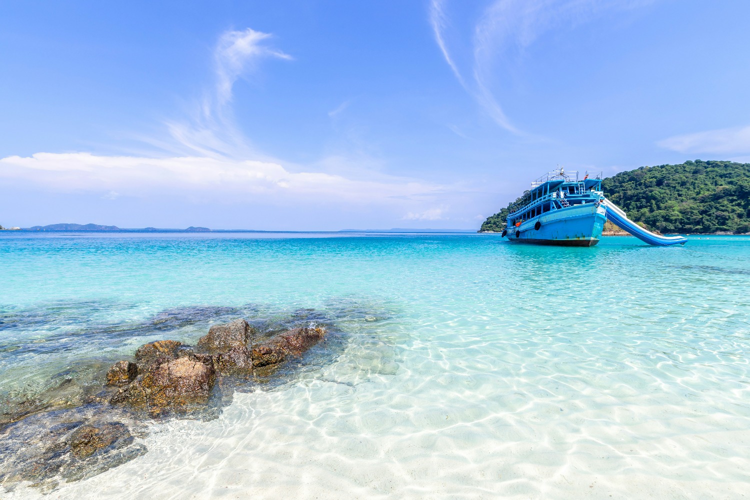 beautiful-beach-view-koh-chang-island-tour-boat-tourists-seascape-trad-province-.jpg