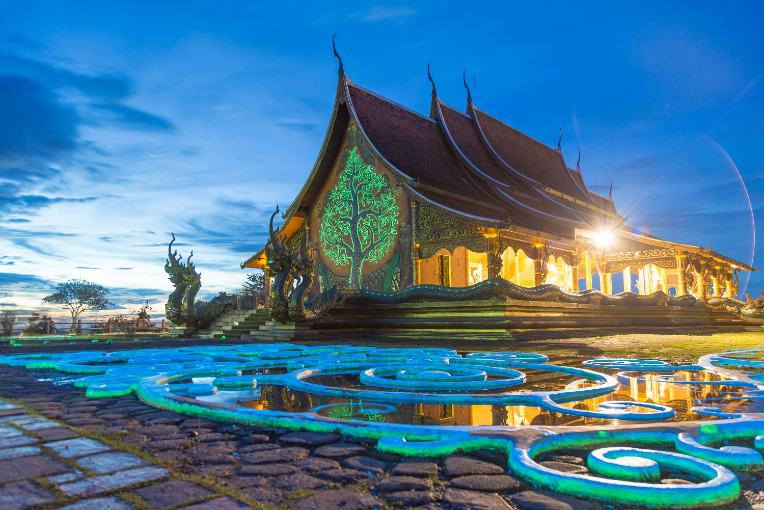 beautiful-color-reflection-with-twilight-wat-sirindhorn-wararam-phu-prao.jpg
