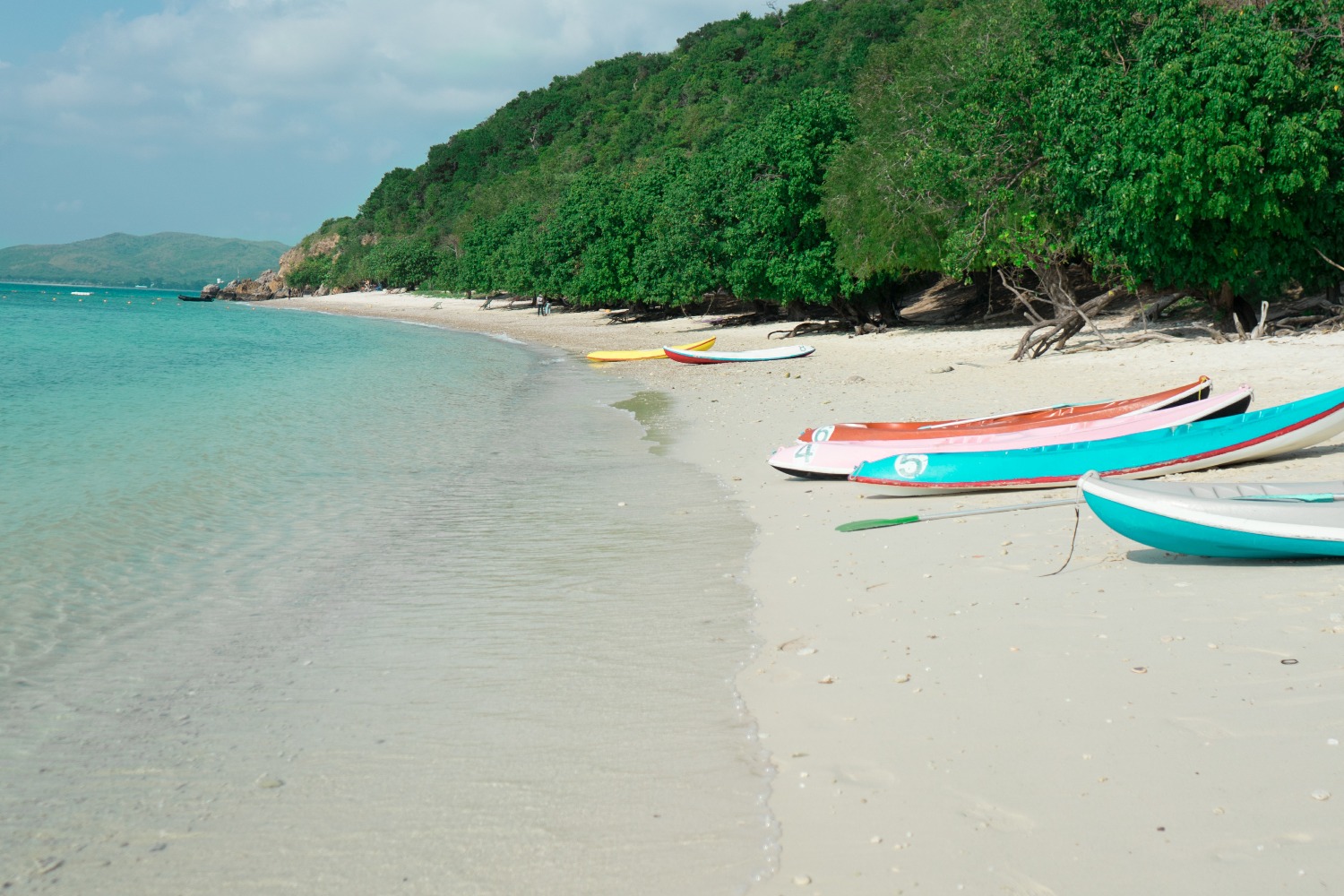 kayaks-beach-beach-name-koh-kham-sattahip-city-thailand.jpg