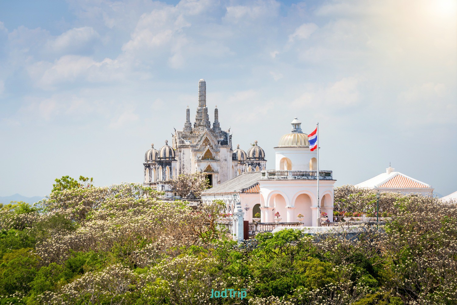 thai-flag-waving-mountain-phra-nakhon-khiri-temple-archaeological-site-phetchabu.jpg