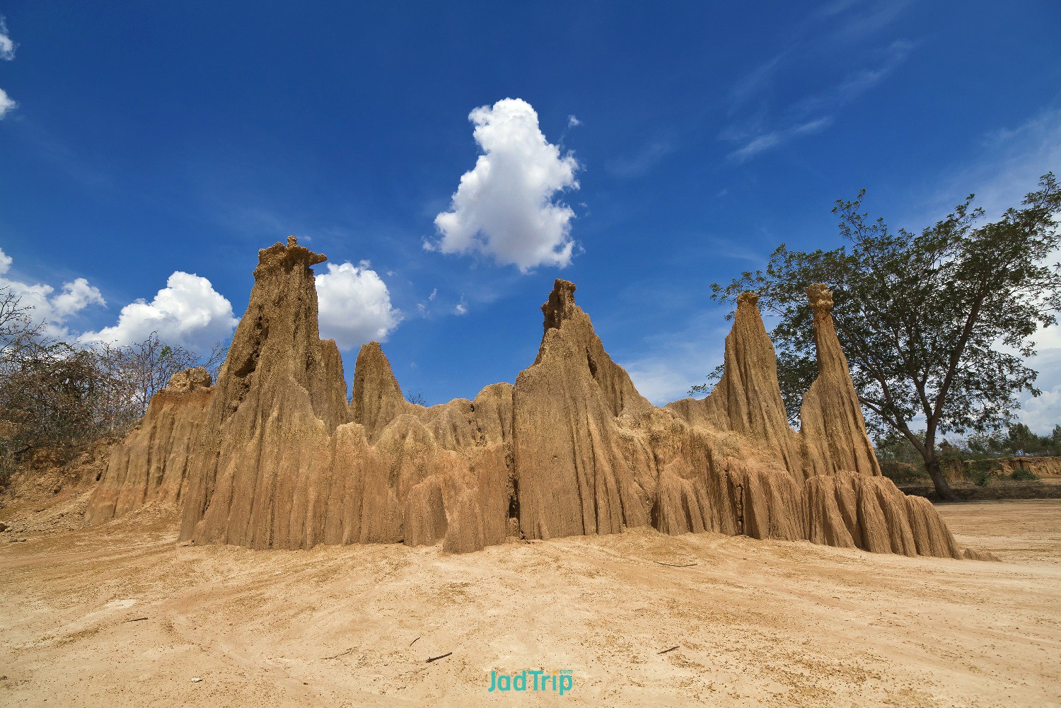 visitor-being-impressed-by-rock-formation-lalu-thailands-canyon-sa-kaeo-province.jpg