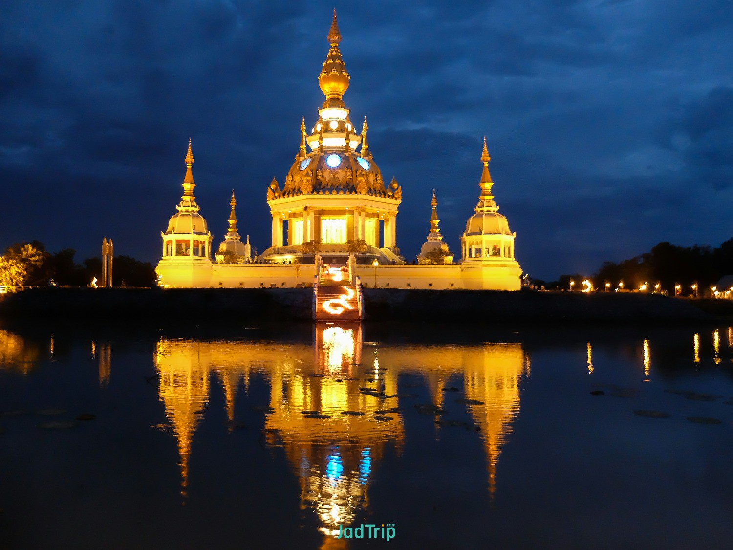 wat-thung-setthi-temple-khonkaen-province-thailand.jpg