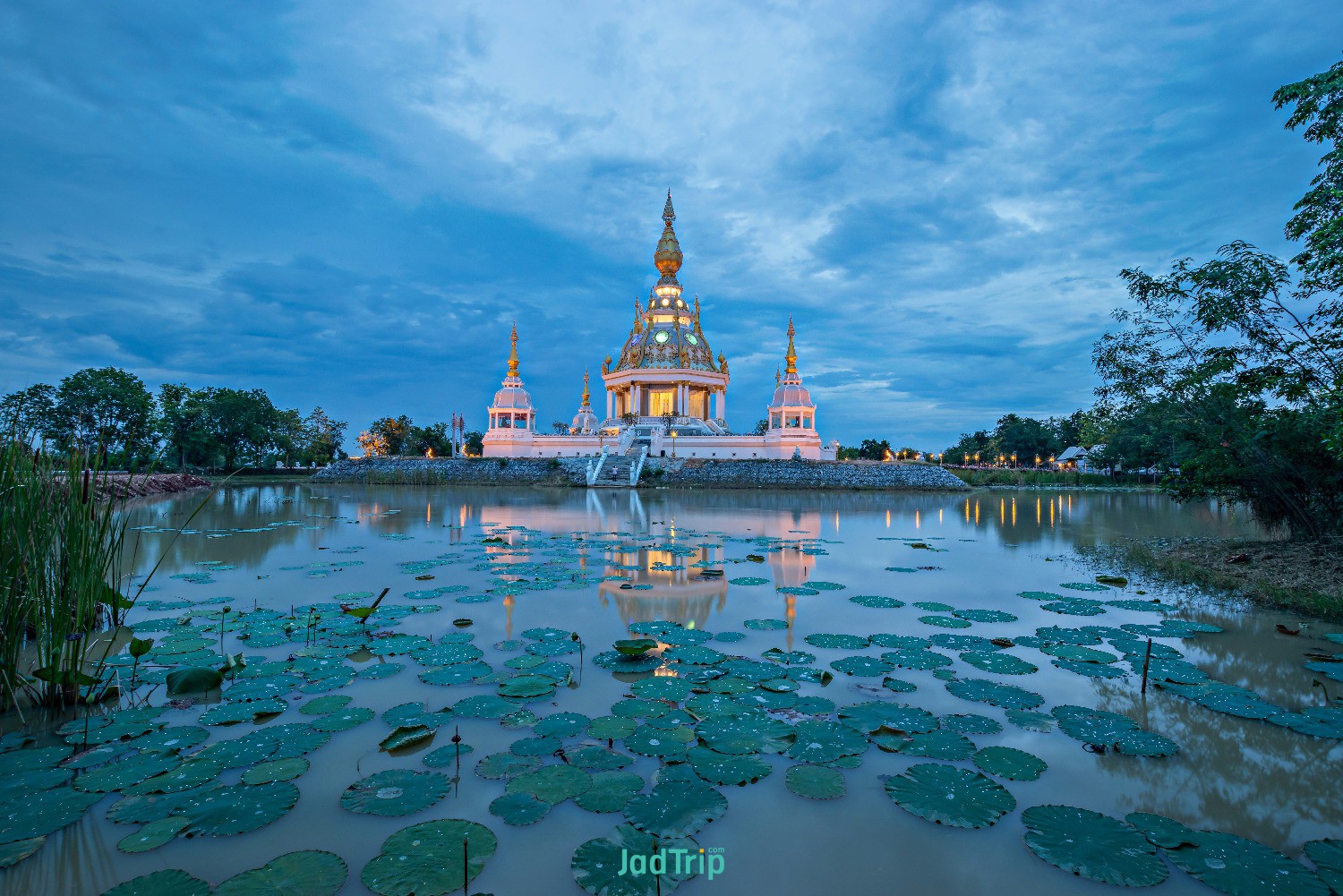 wat-thung-setthi-temple-khonkaen-province-thailand.jpg