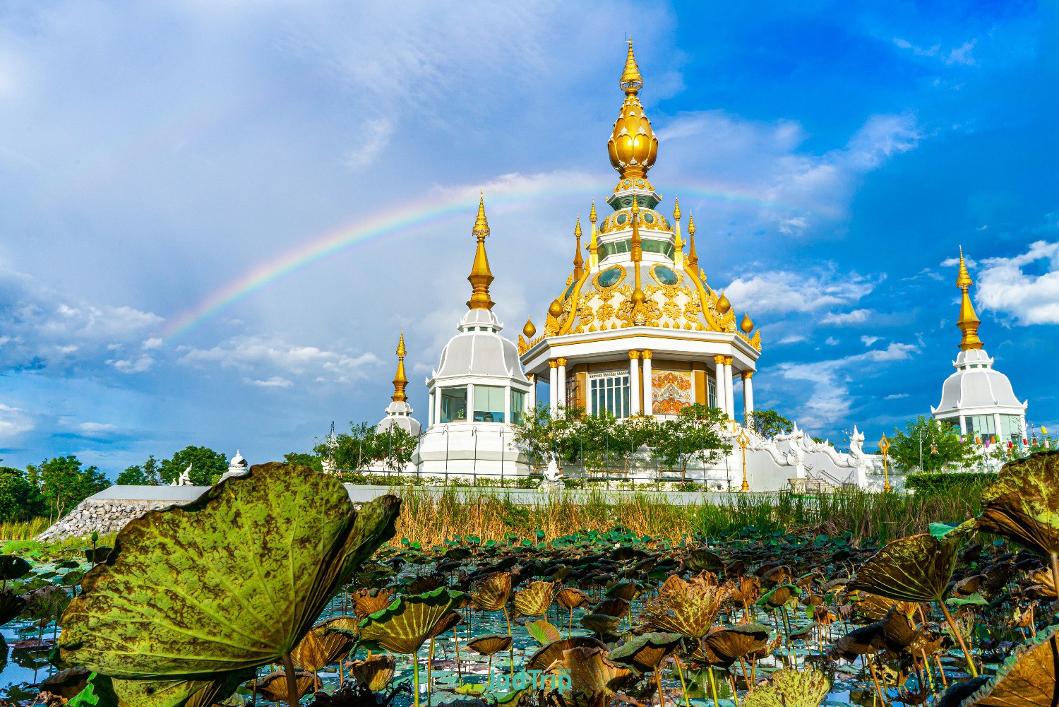 wat-thung-setthi-temple-khonkaen-province-thailand.jpg