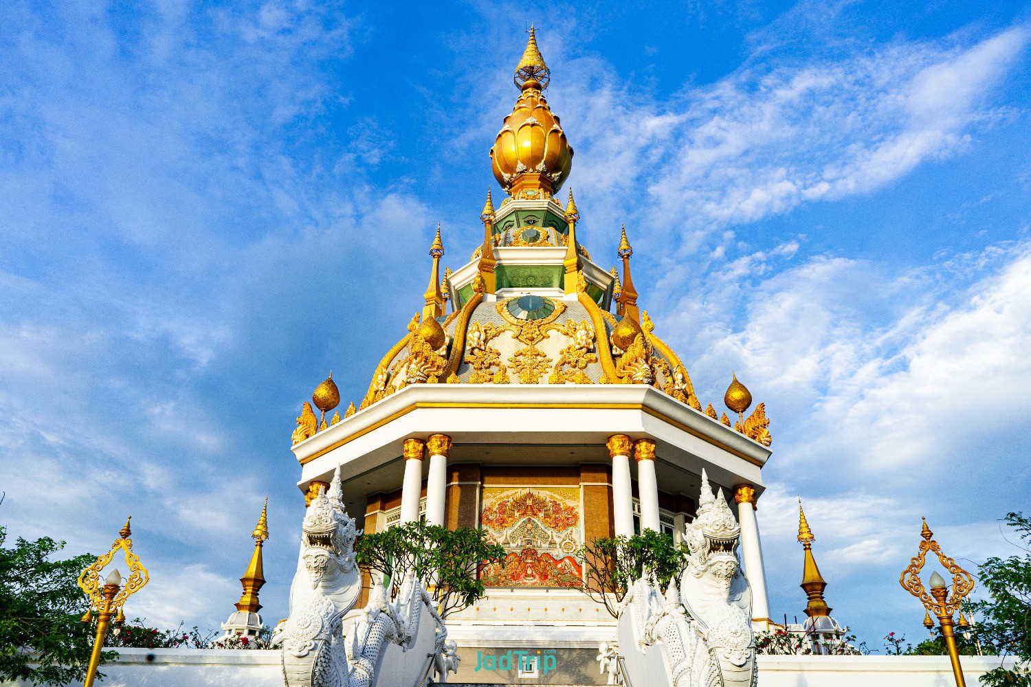 wat-thung-setthi-temple-khonkaen-province-thailand.jpg