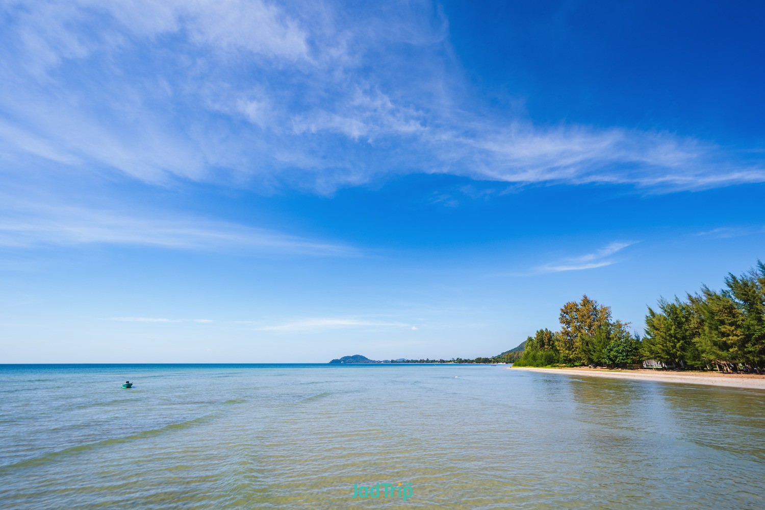 chao-lao-beach-chanthaburi.jpg