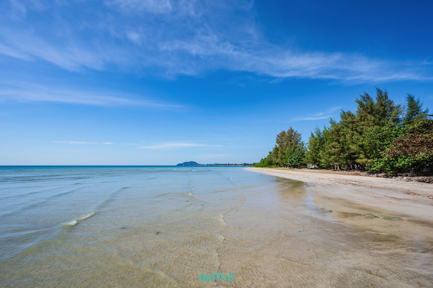 chao-lao-beach-chanthaburi.jpg