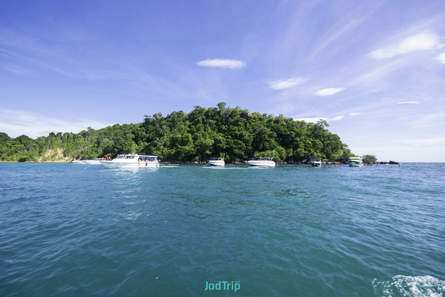 pier-koh-samet-statue-god-ko-samet-rayong-thailand.jpg