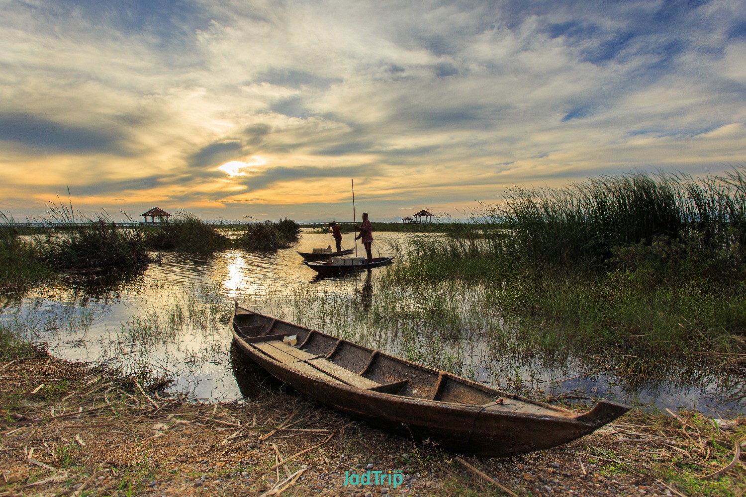 wooden-bridge-lotus-lake-khao-sam-roi-yot-national-park-thailand (1).jpg