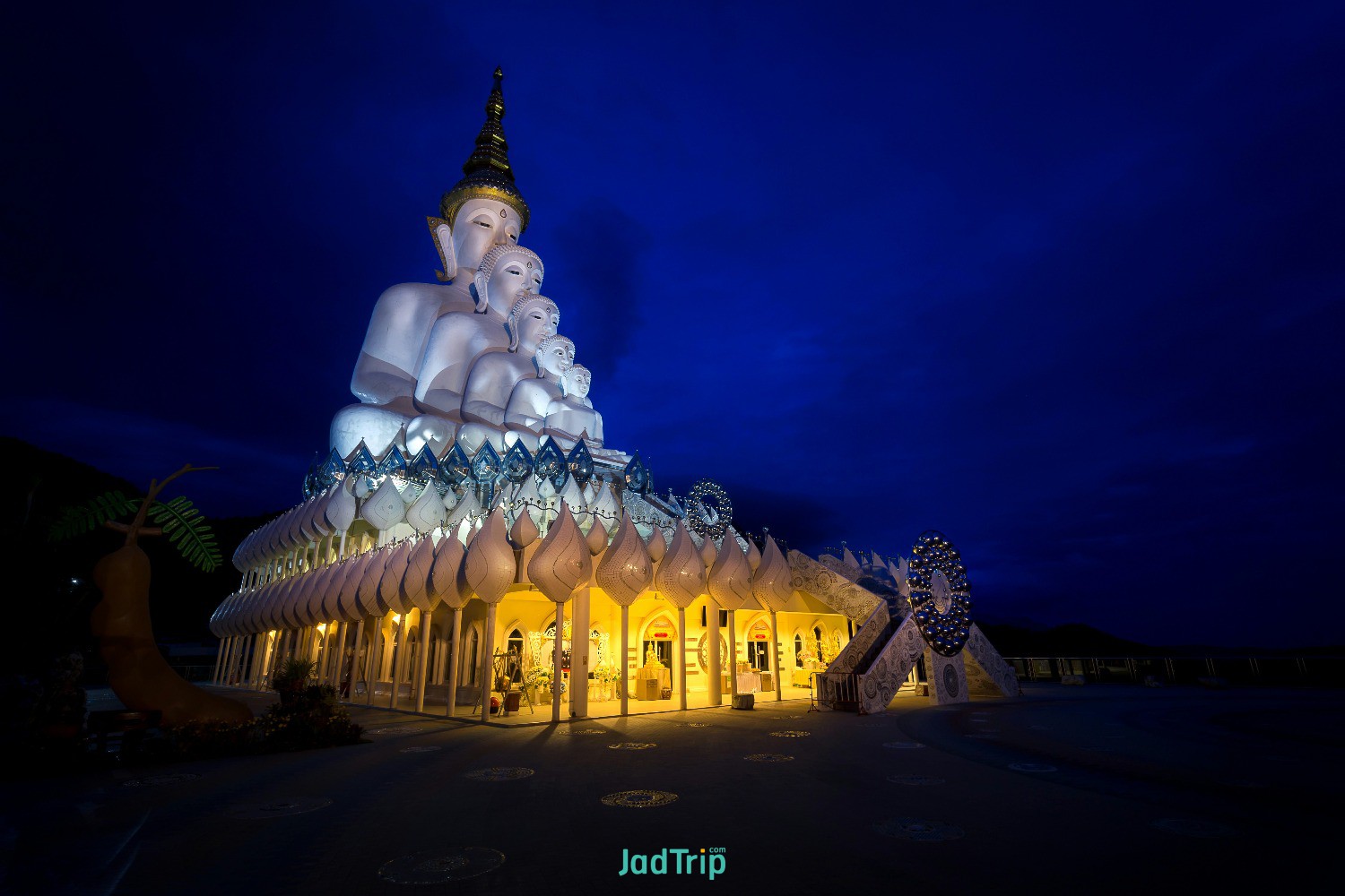 white-buddha-statue-wat-phra-that-pha-son-kaew-temple-khao-khor (1).jpg