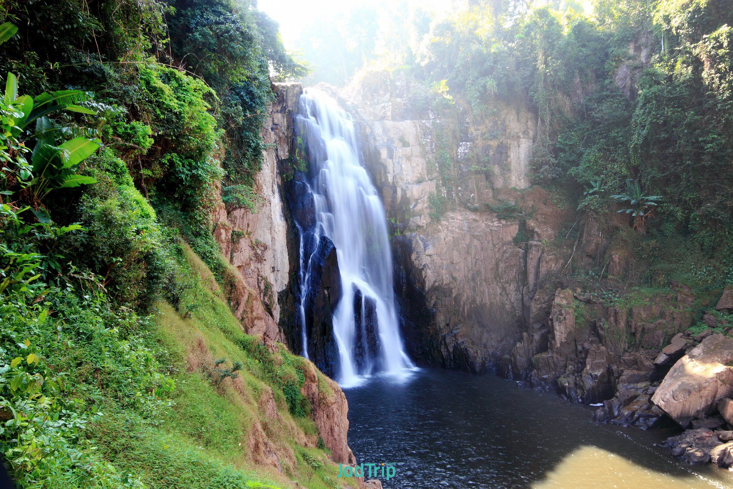 haew-narok-waterfall-kao-yai-national-park-thailand.jpg