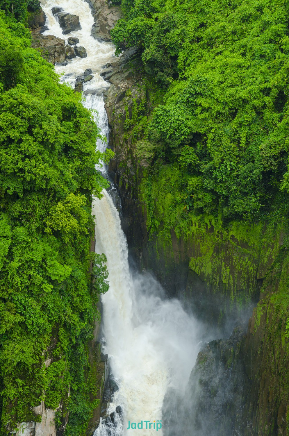 beautiful-unesco-haew-narok-waterfall-khao-yai (1).jpg