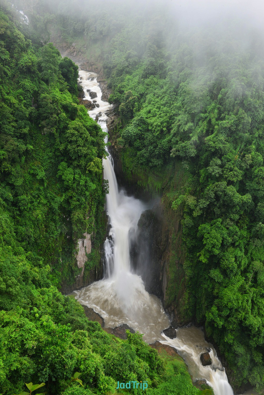haew-narok-waterfall-khao-yai-national-park.jpg