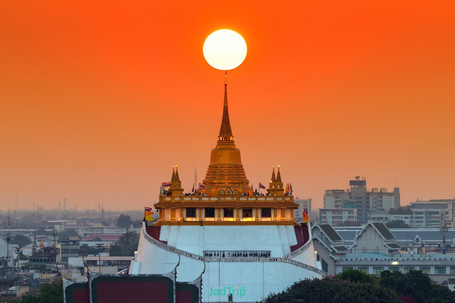 sunset-wat-saket-golden-mount-temple-bangkok.jpg