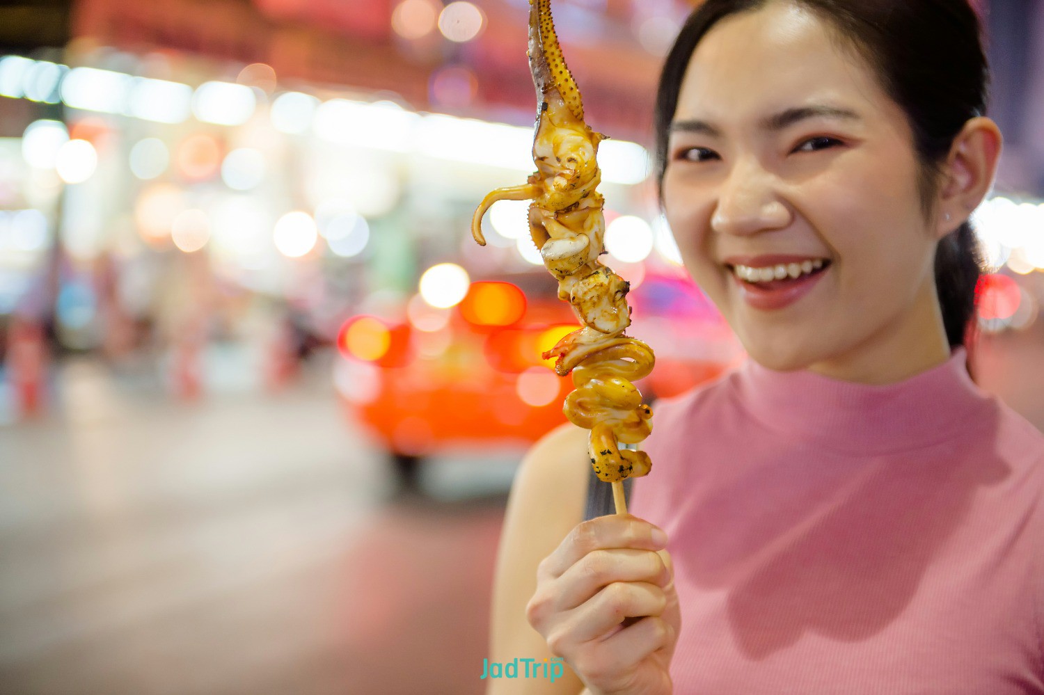 thai-chinese-tourists-stroll-around-sample-street-food-yaowarat-road-chinatown-b.jpg