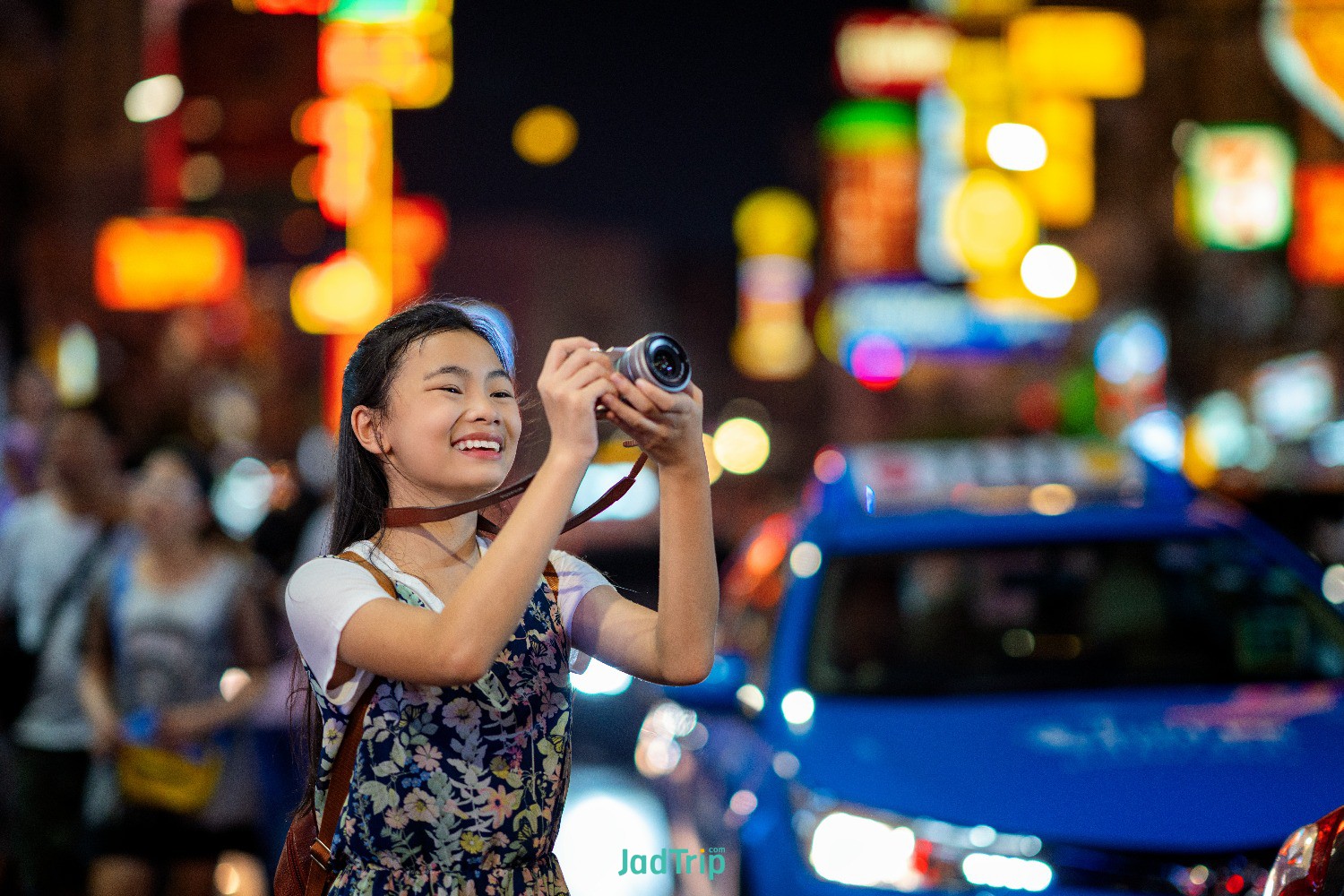 young-asian-woman-chinatown-bangkok.jpg