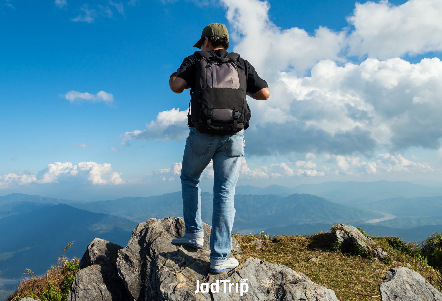 view-point-doi-pha-tang-chiang-rai-thailand.jpg