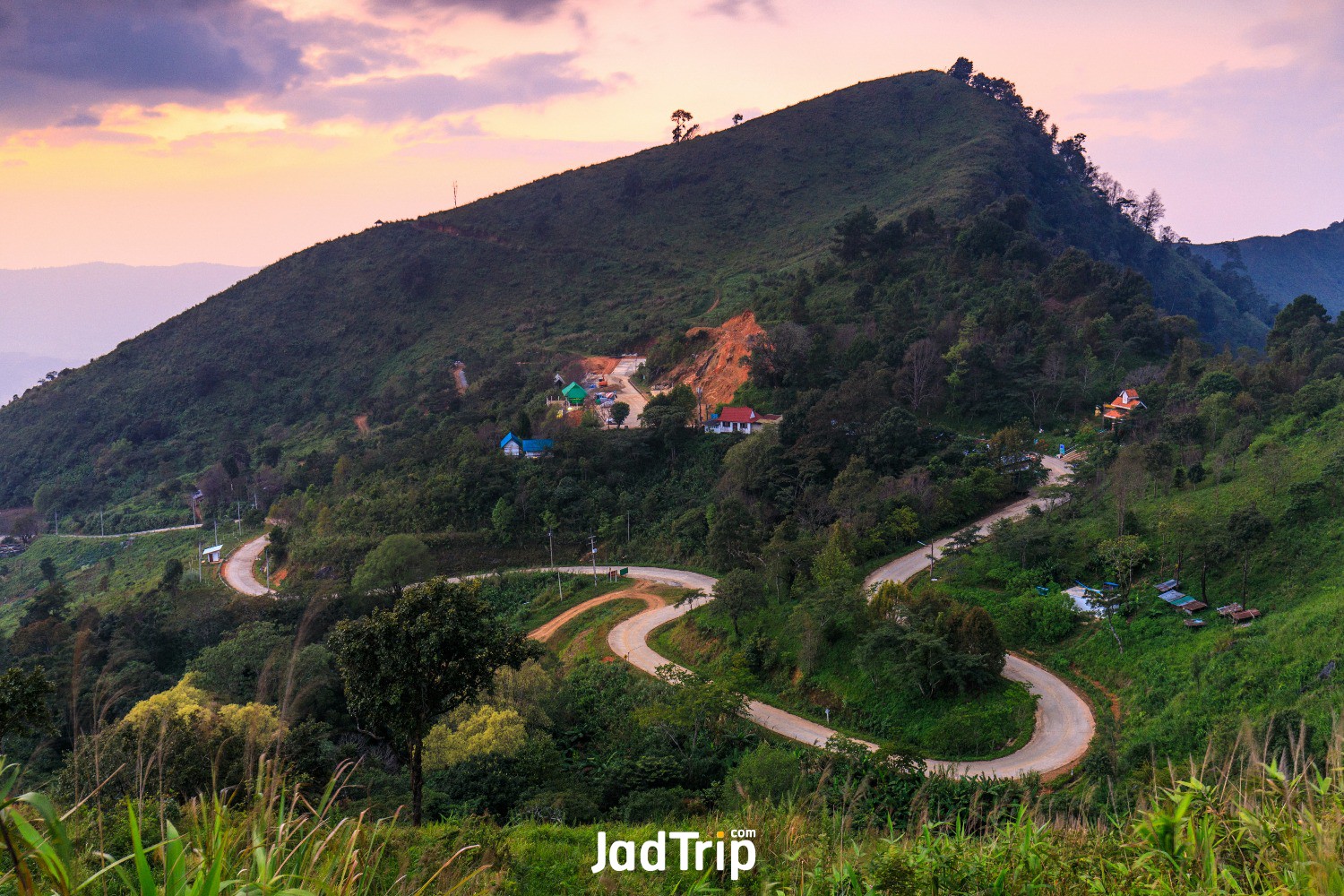 view-point-doi-pha-tang-chiang-rai-thailand.jpg