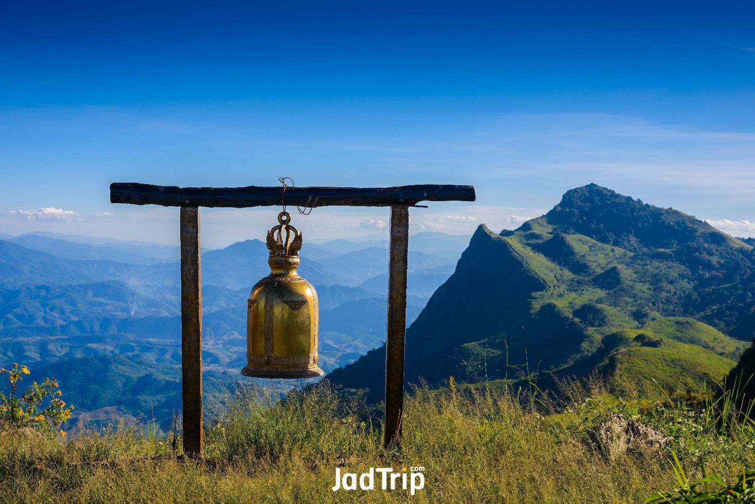 view-point-doi-pha-tang-chiang-rai-thailand.jpg