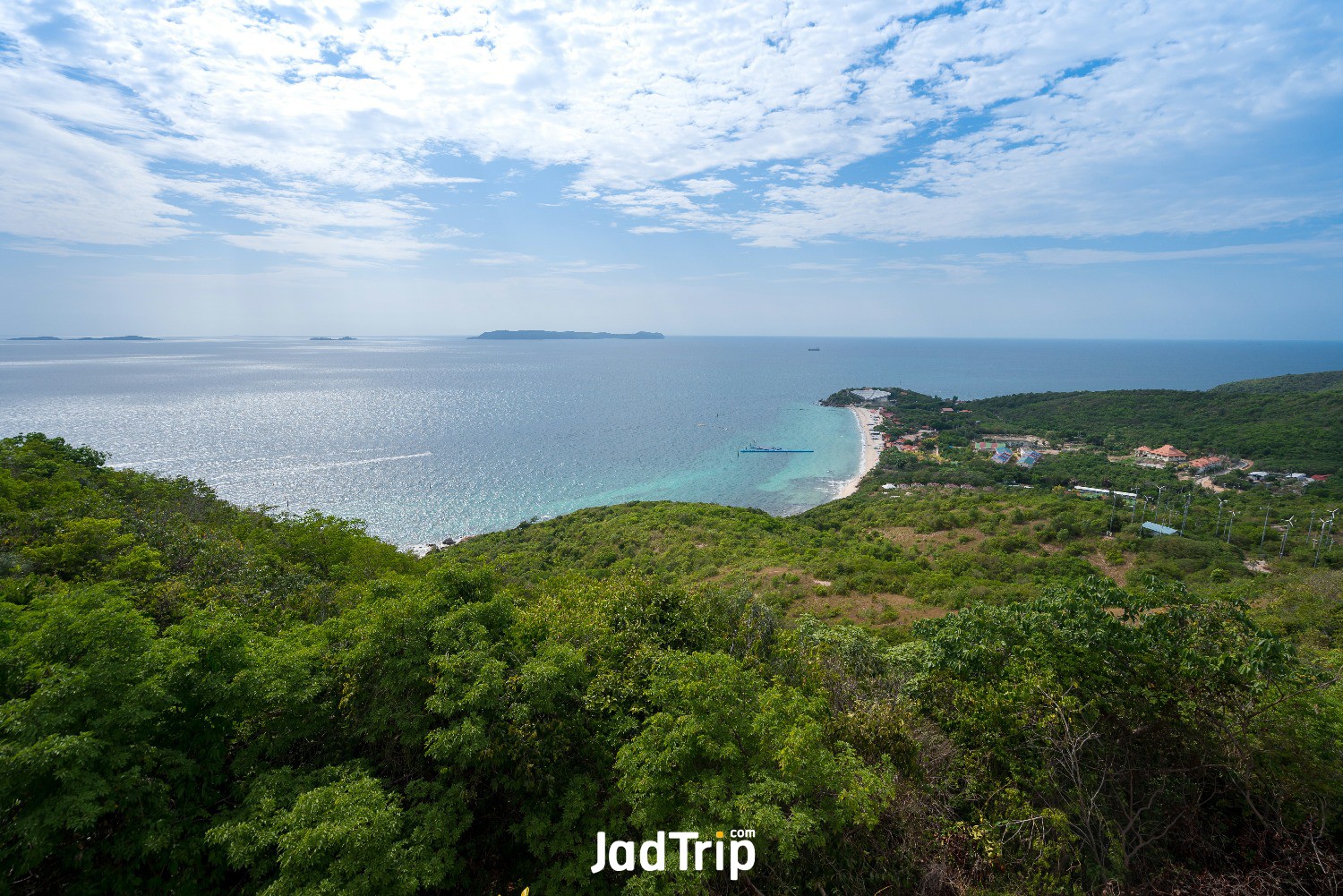 wooden-bridge-with-beautiful-tropical-beach-koh-larn-pattaya.jpg