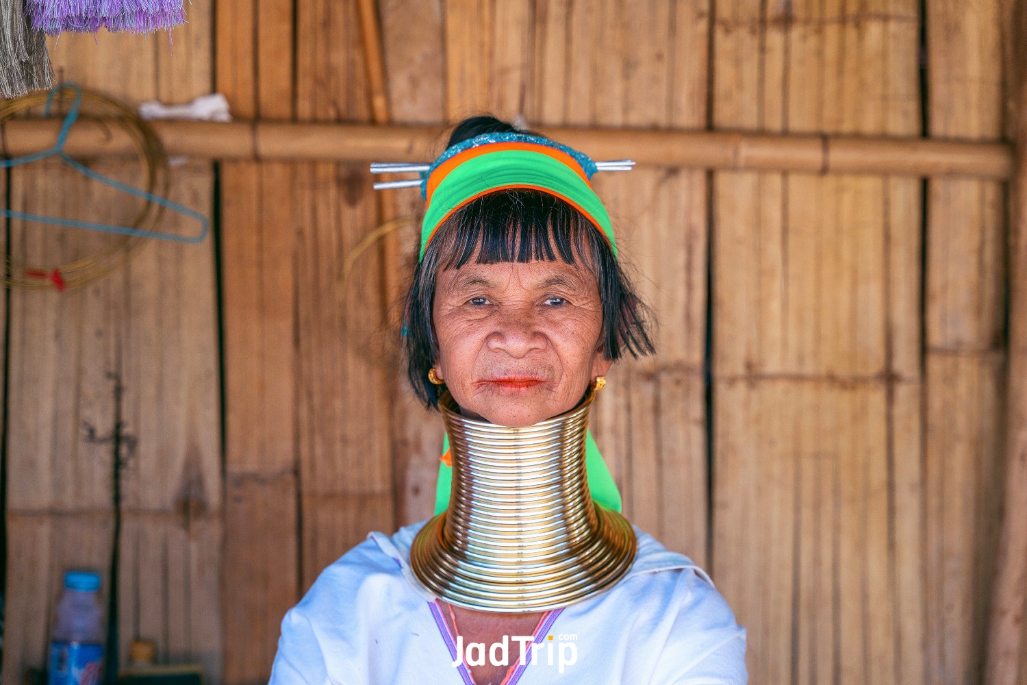 long-neck-karen-woman-hill-tribe-villages-chiang-rai-province-thailand (2).jpg