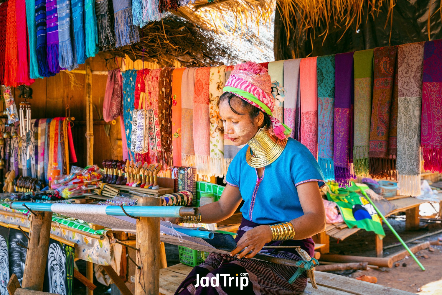 long-neck-karen-woman-hill-tribe-villages-chiang-rai-province-thailand.jpg
