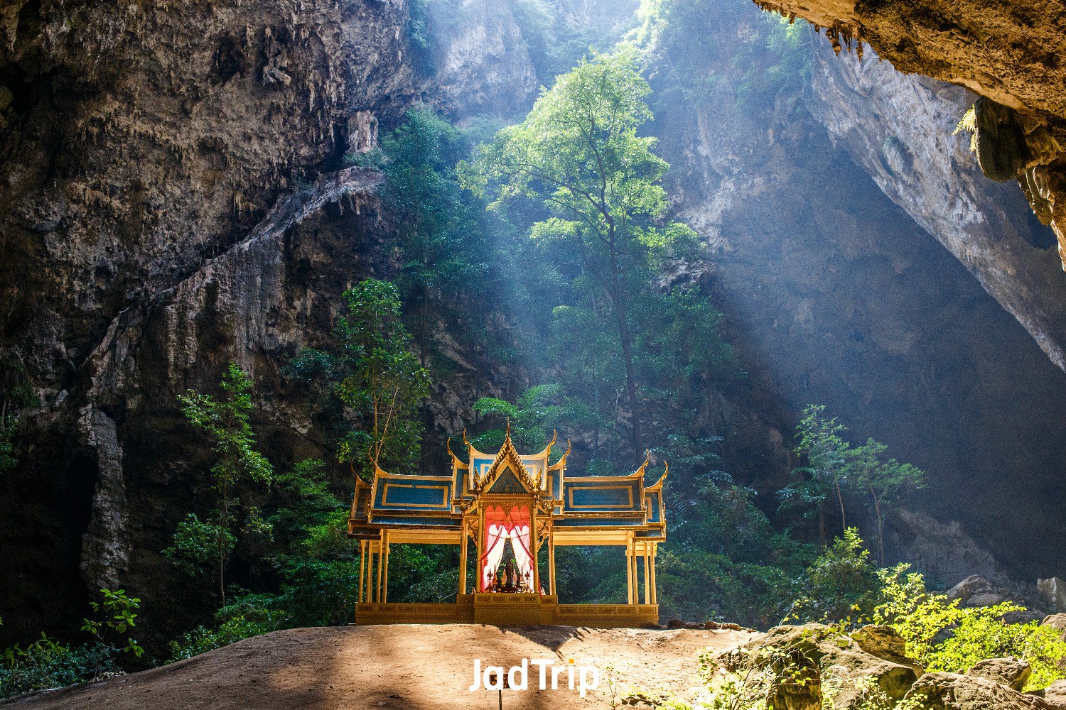 phraya-nakhon-cave-khao-sam-roi-yot-national-park-thailand.jpg