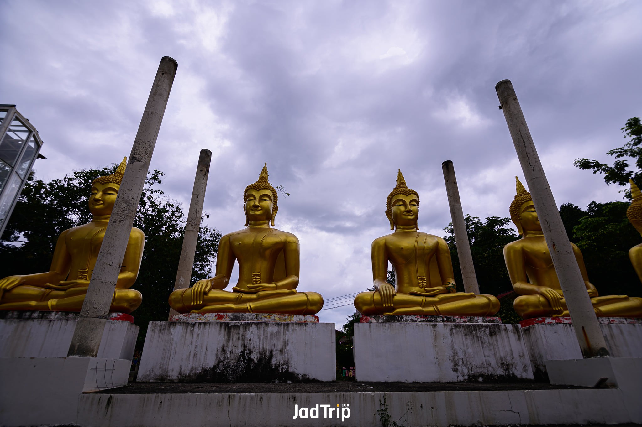 ลานธรรมมะพุทธะจักรวาลรอบล้อม (2).jpg