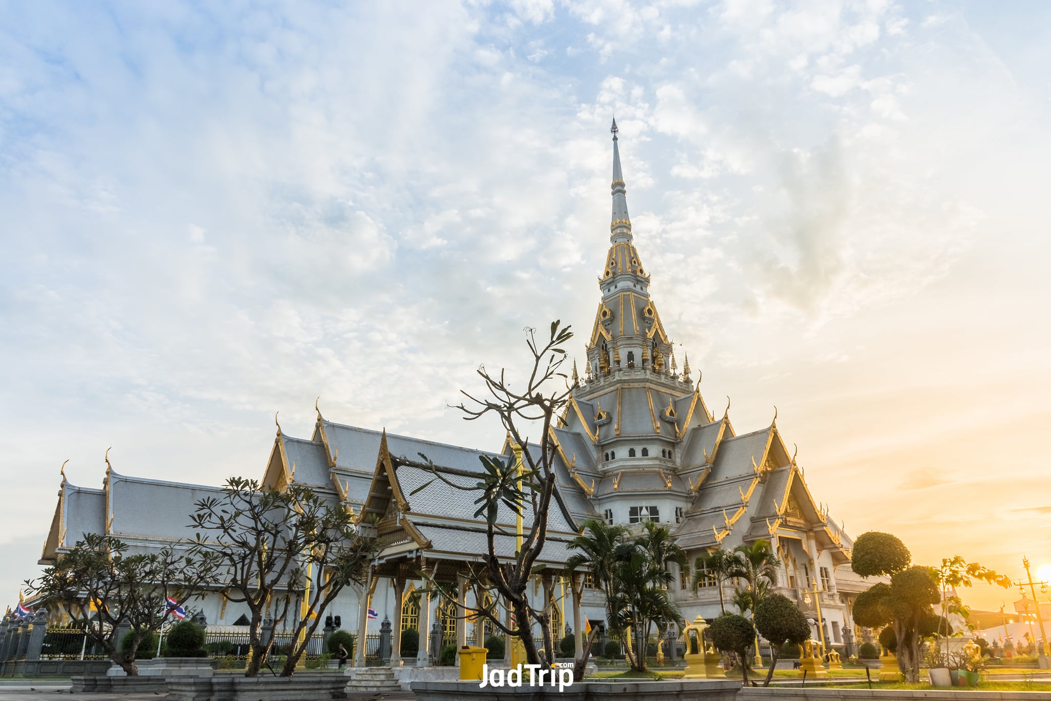 วัดโสธรวรารามวรวิหาร.jpg