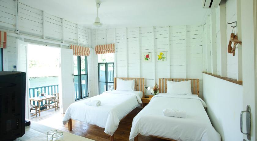 ซันชาย อินน์ รีสอร์ต (Sunshine Inn Resort)
