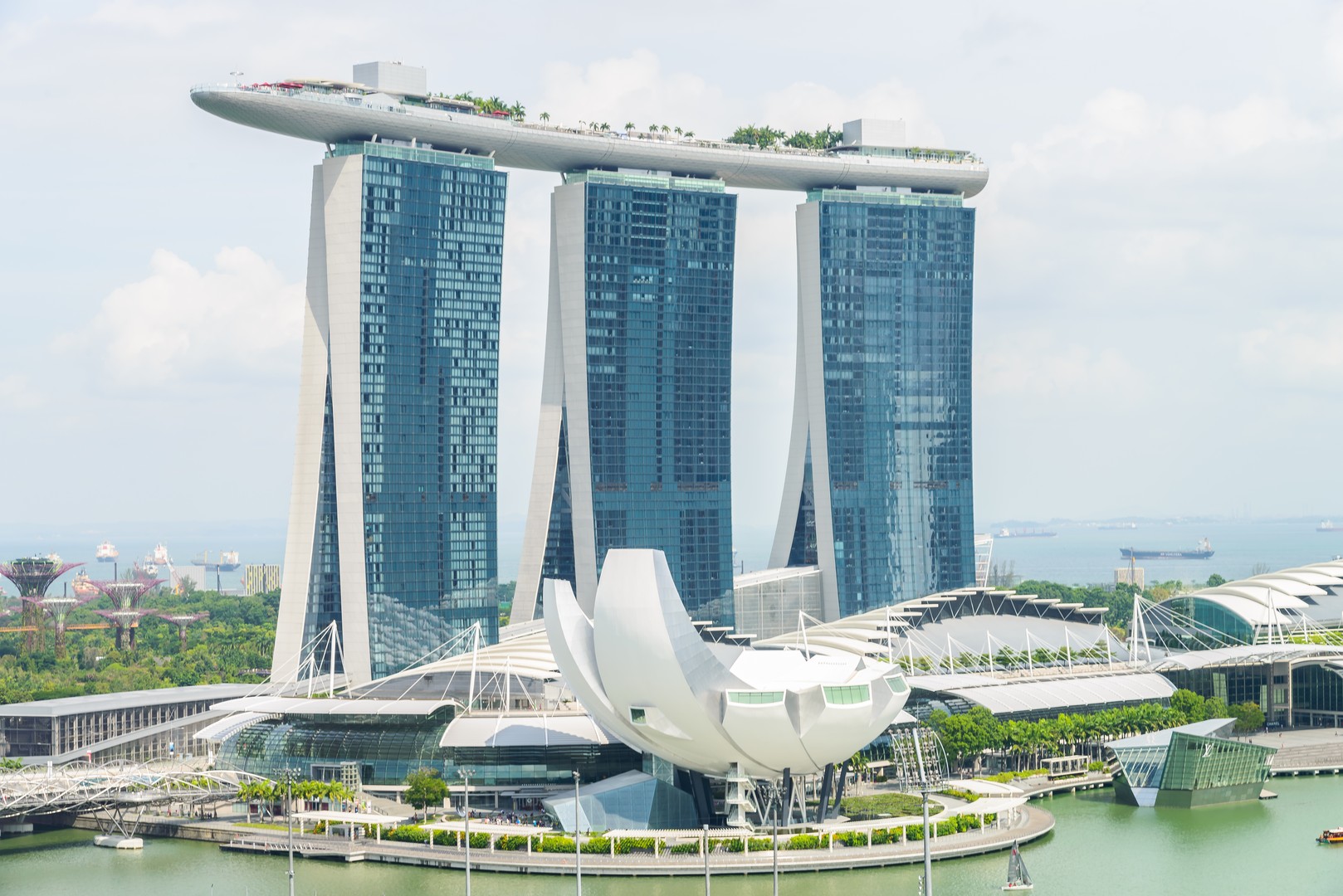 MARINA BAY SAND โรงแรมหรูระดับ 6 ดาว jadtrip.jpg