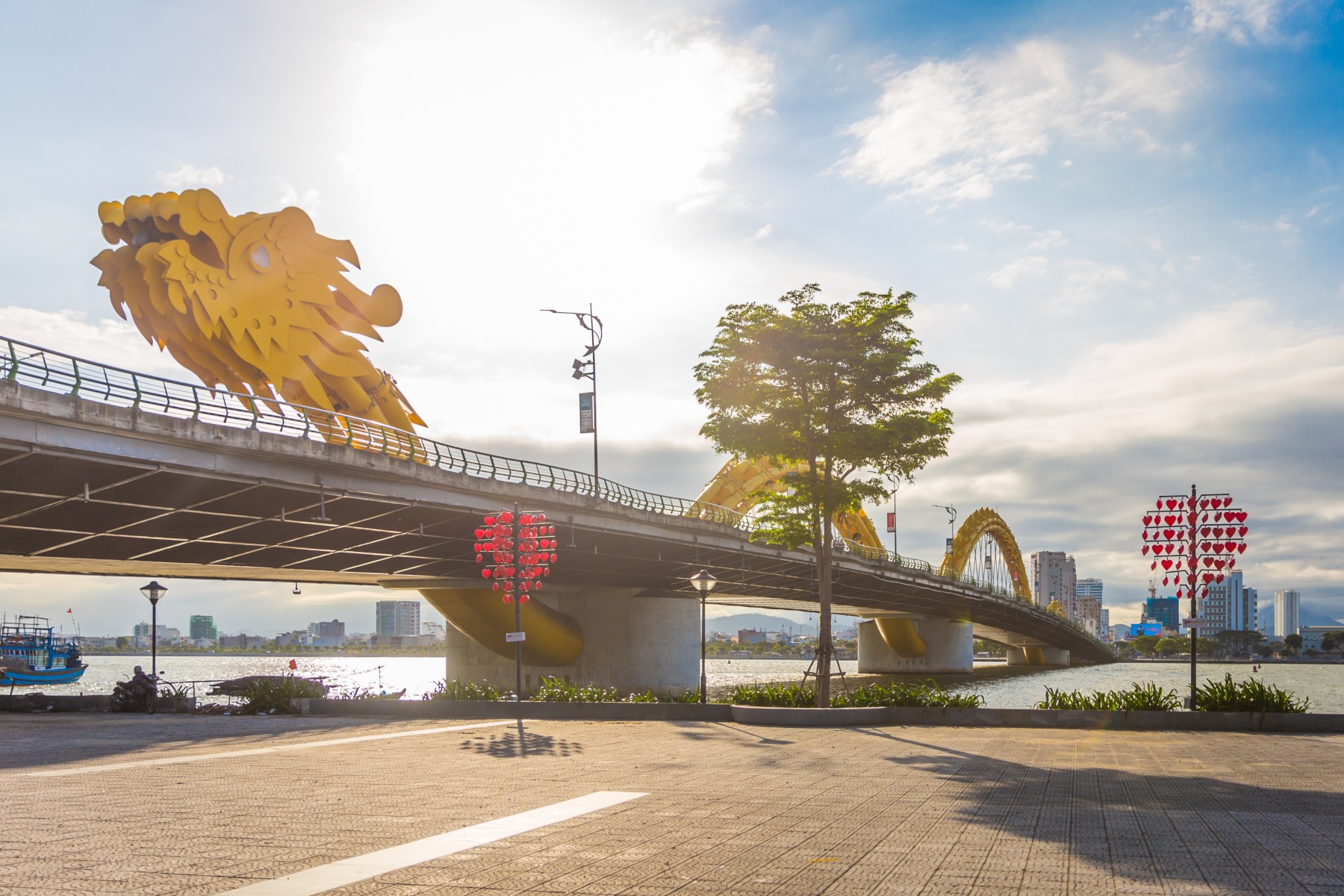 สะพานมังกร – สะพานแห่งความรักดานัง_jadtrip (5).jpg