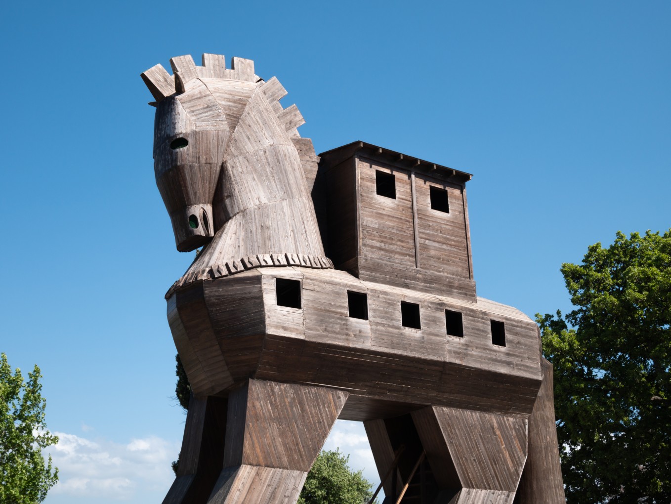 ม้าไม้จำลองแห่งเมืองทรอย (ANCIENT WOODEN HORSE OF TROY).jpg