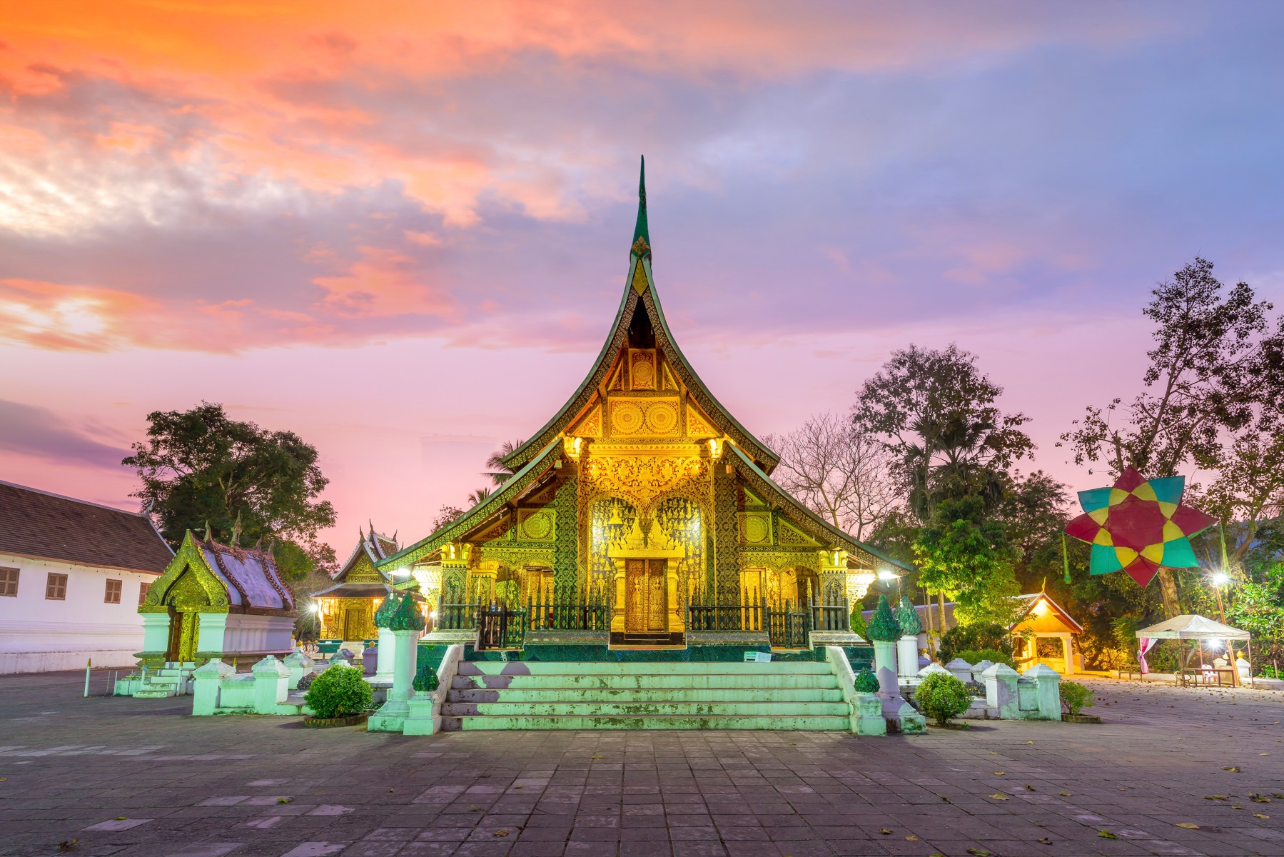 วัดเชียงทอง_jadtrip.jpg
