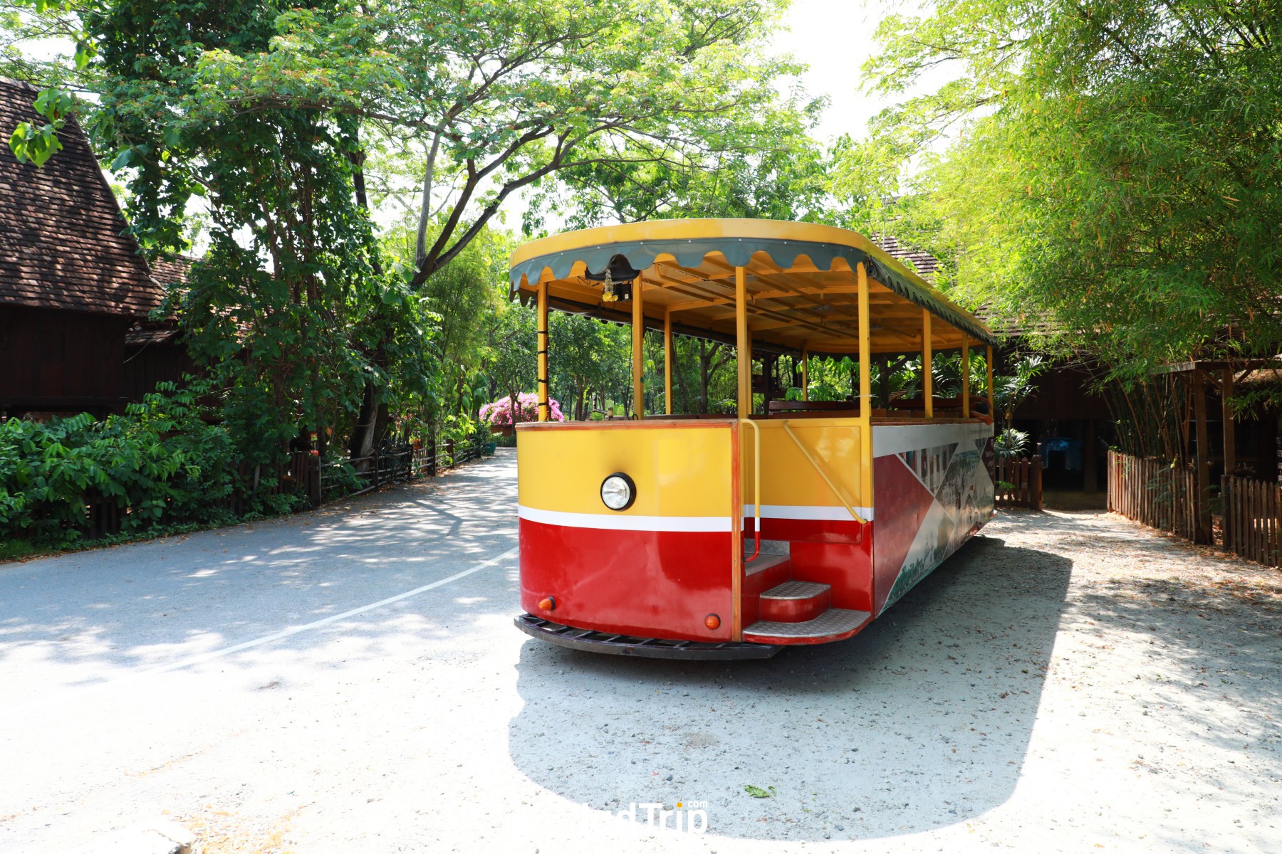 รถรางเมืองโบราณ_jadtrip.jpg