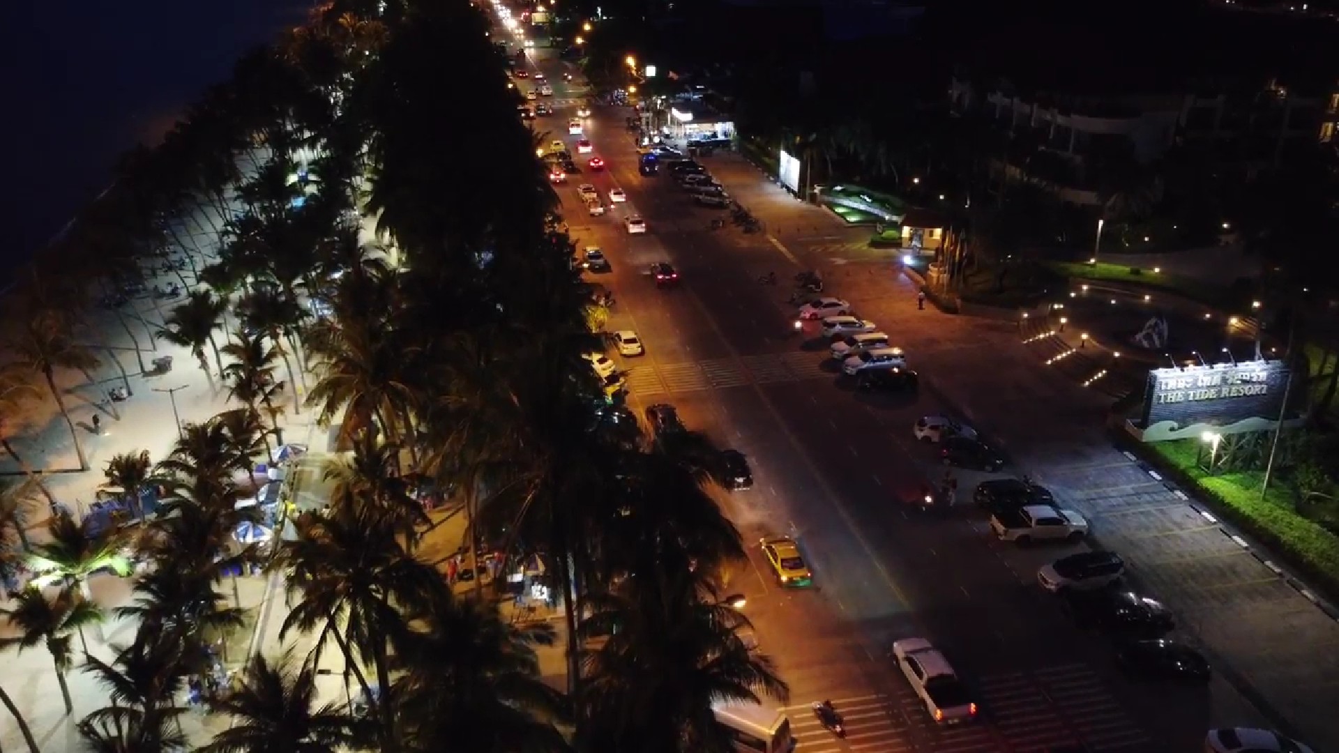 LINE_ALBUM_หาดบางแสน_220531_15.jpg