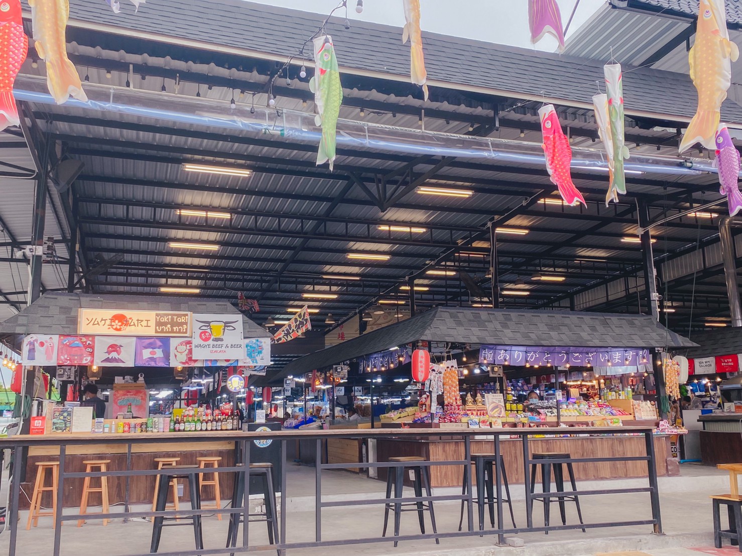 ตลาดปลาบางแสน jadtrip (6).jpg
