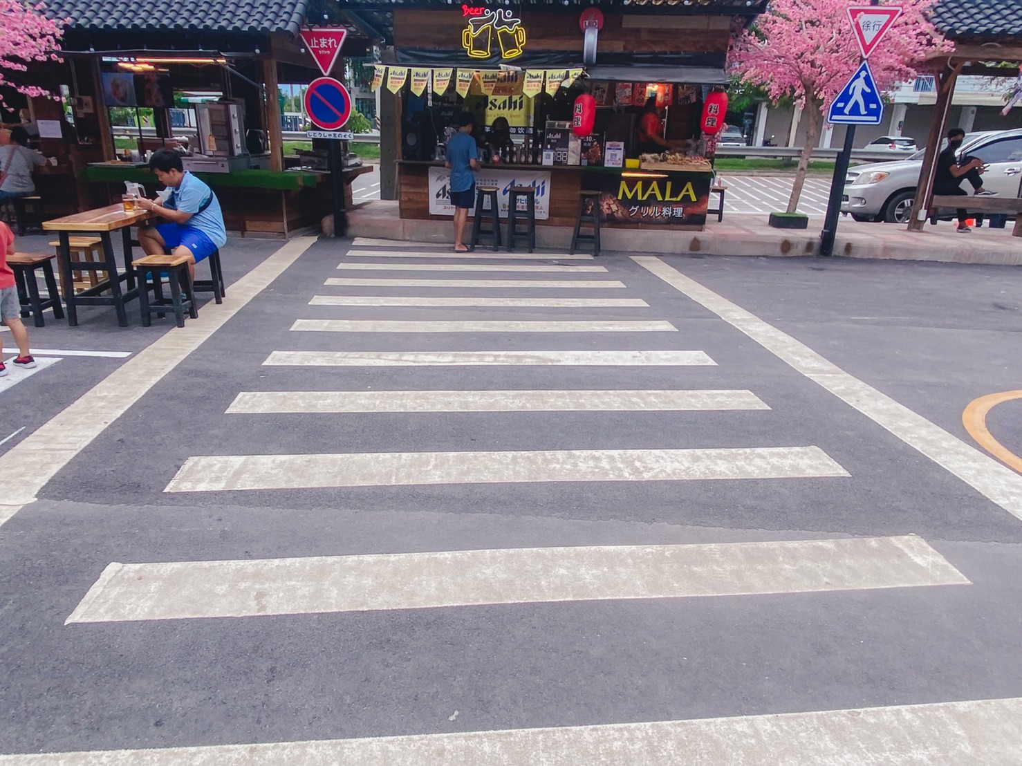 ตลาดปลาบางแสน jadtrip (17).jpg