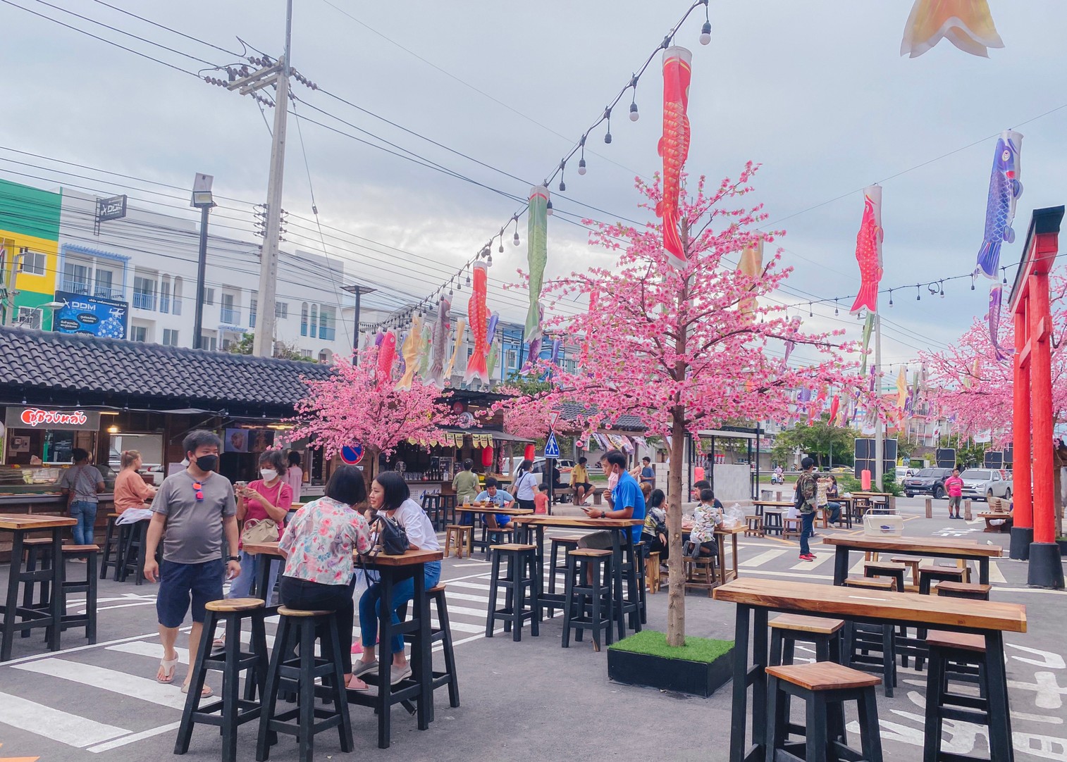 ตลาดปลาบางแสน jadtrip (25).jpg