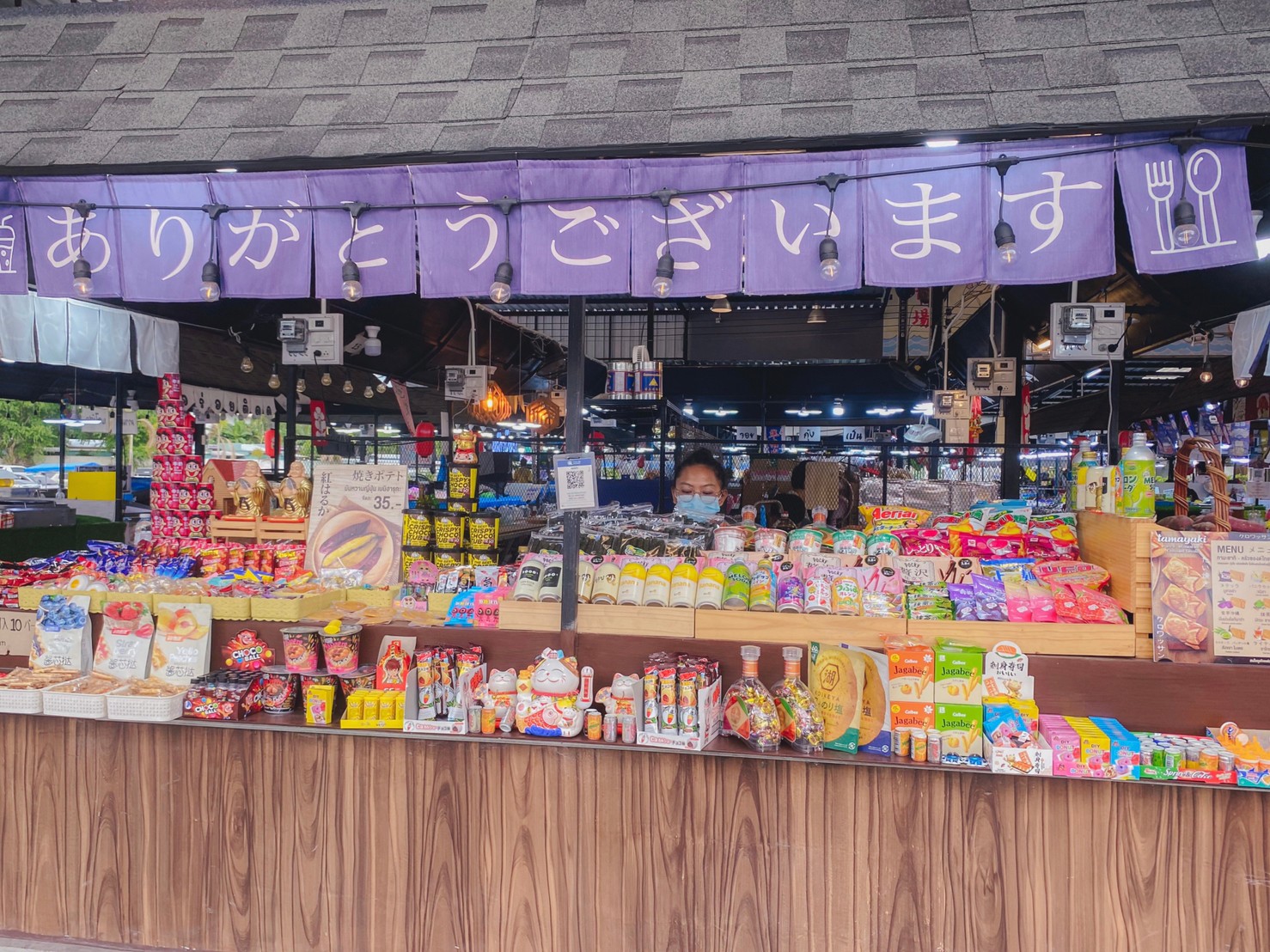 ตลาดปลาบางแสน jadtrip (7).jpg
