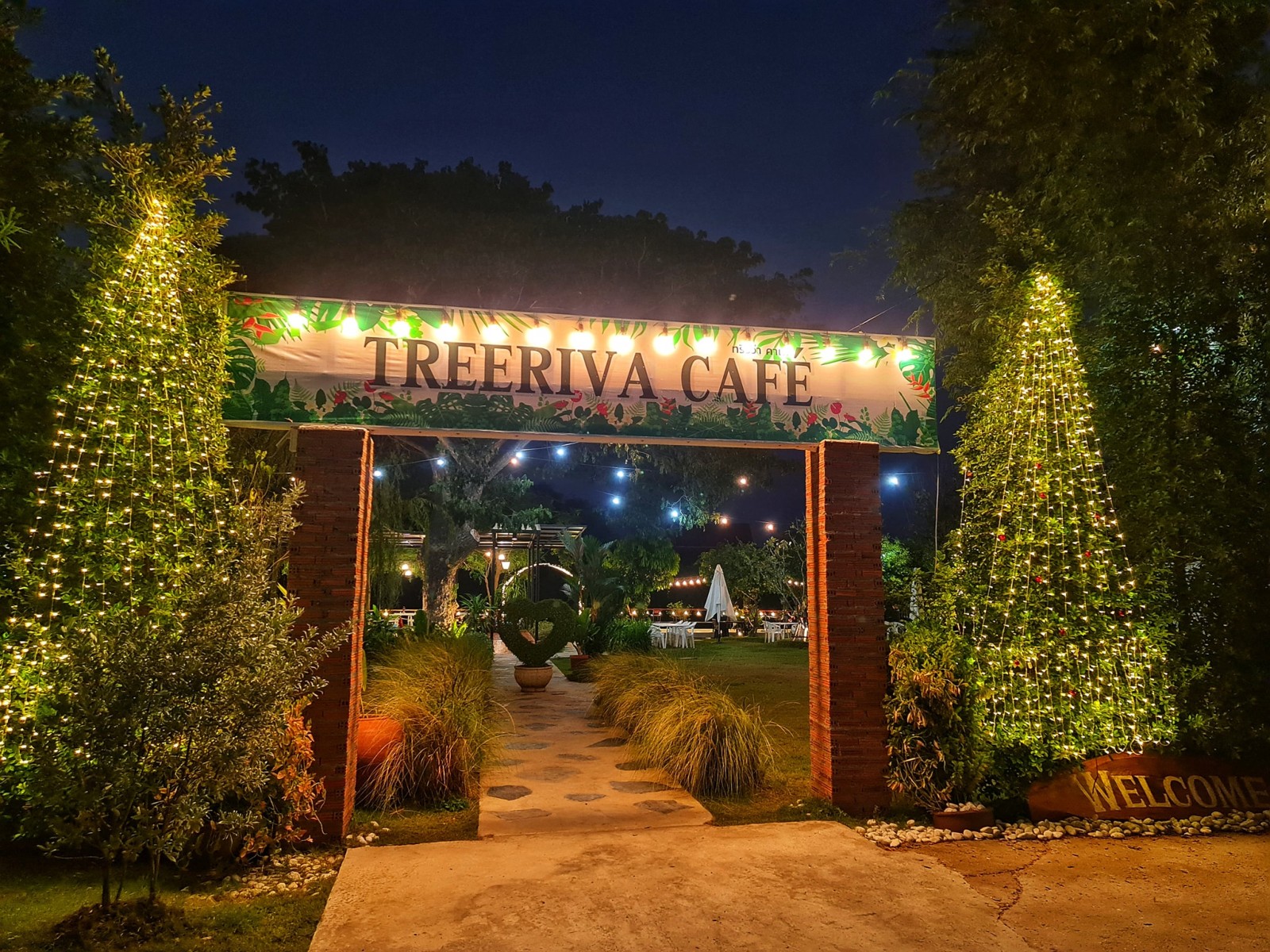 Treeriva Cafe Ayutthaya _jadtrip (2).jpg