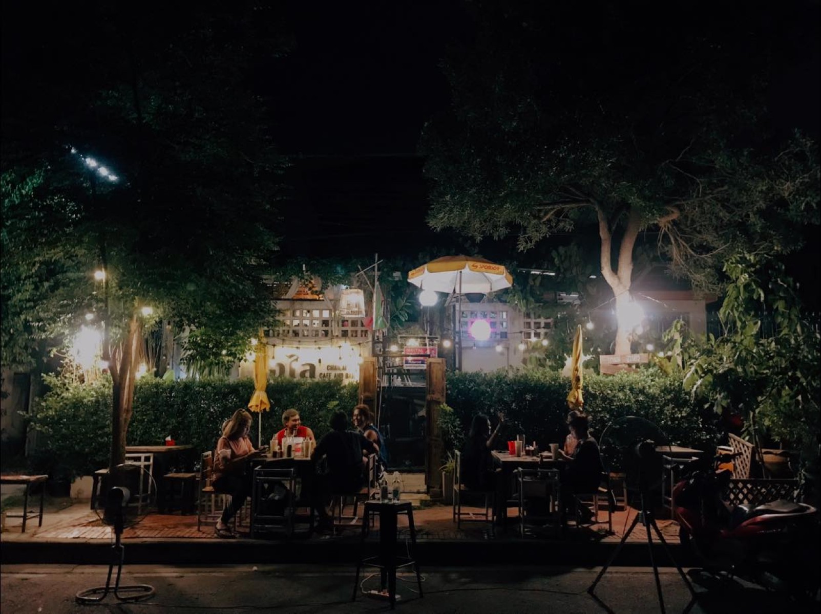 ไฉไล CAFE And BAR_jadtrip (15).jpg