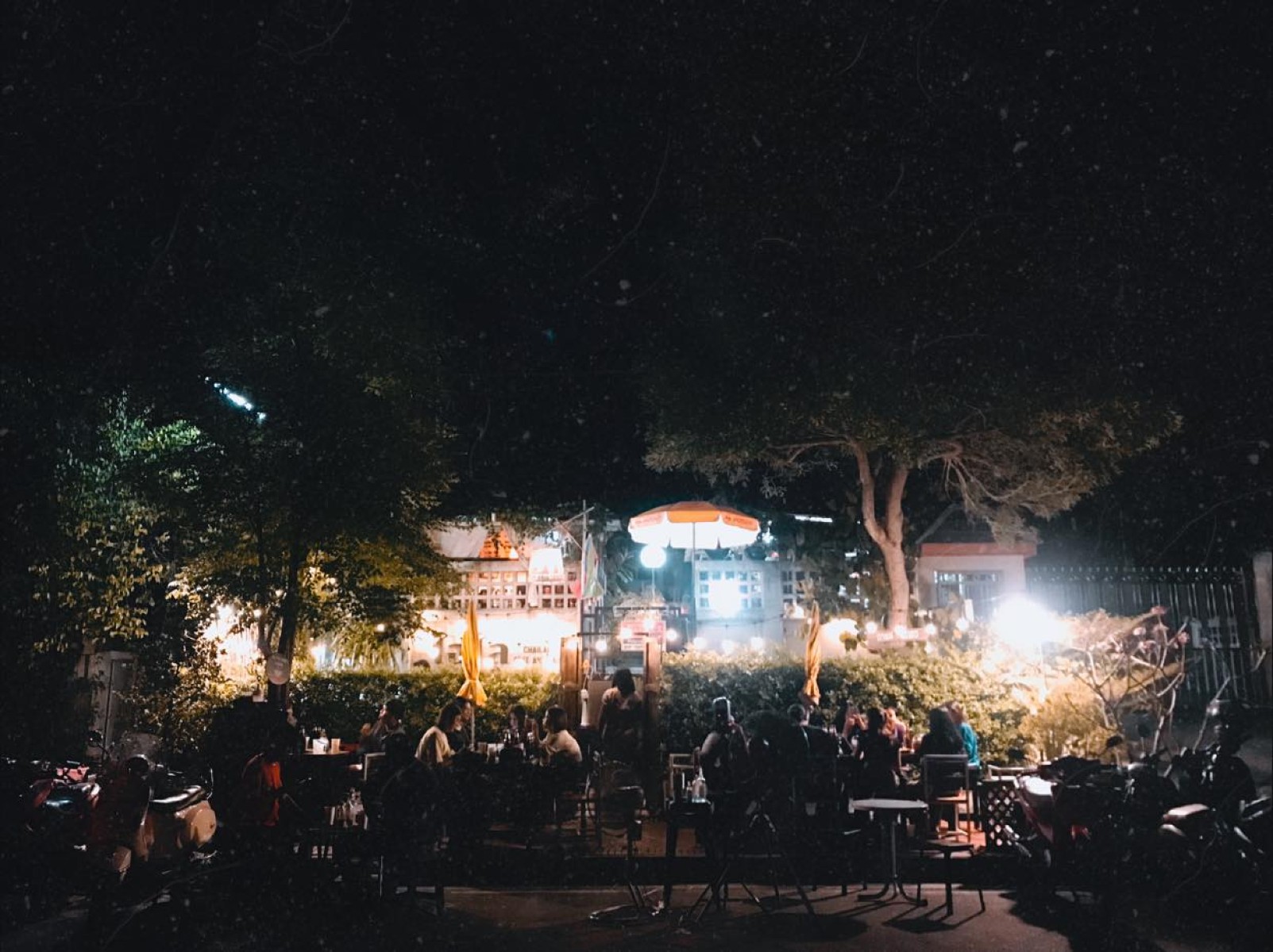ไฉไล CAFE And BAR_jadtrip (10).jpg