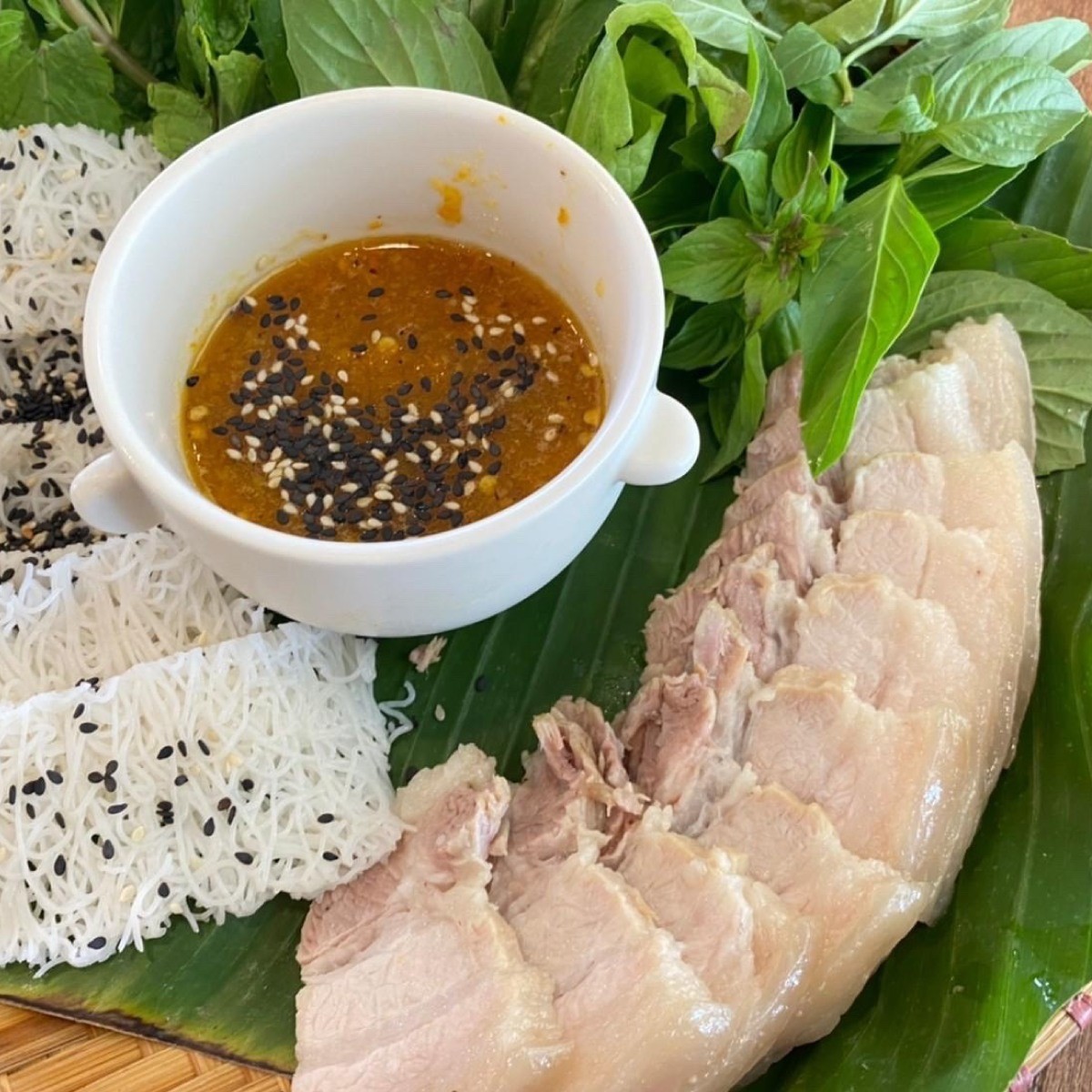Angeum Vietnamese Cafe ร้านอาหารอยุธยา_jadtrip (37).jpg