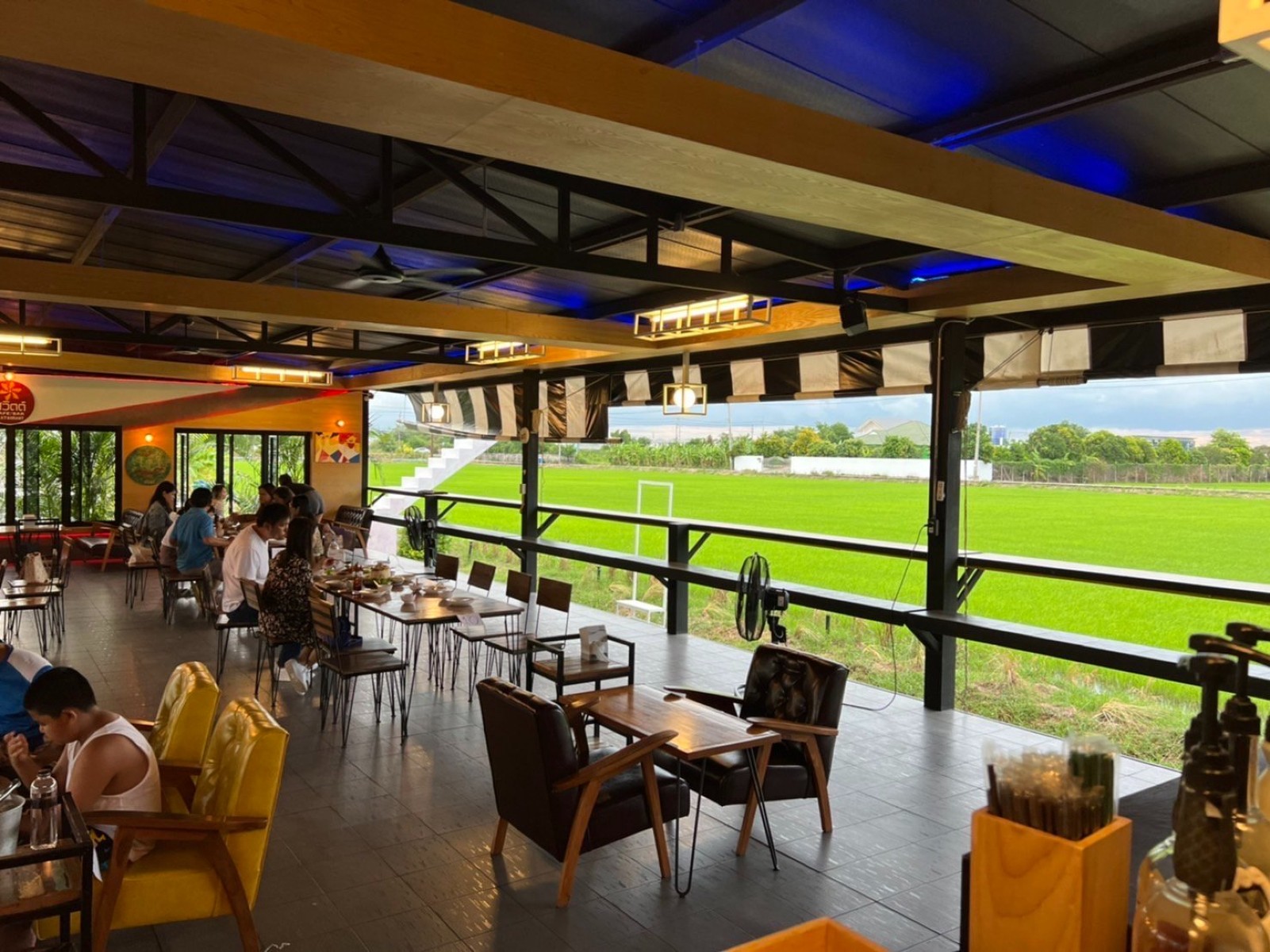 สวิตต์ Cafe Bar Reataurant_jadtrip (21).jpg