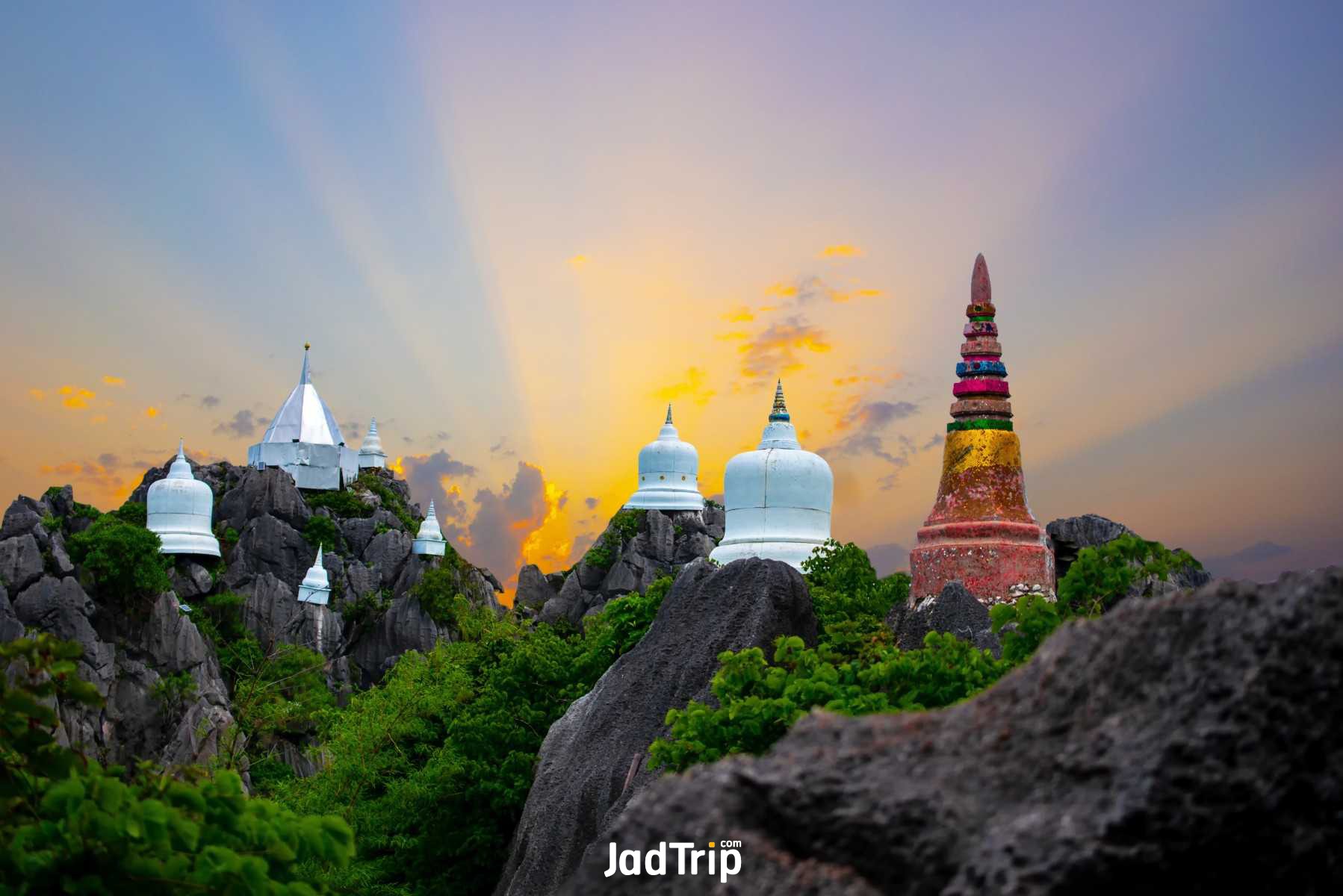 วัดเฉลิมพระเกียรติ ลำปาง_jadtrip (1).jpg