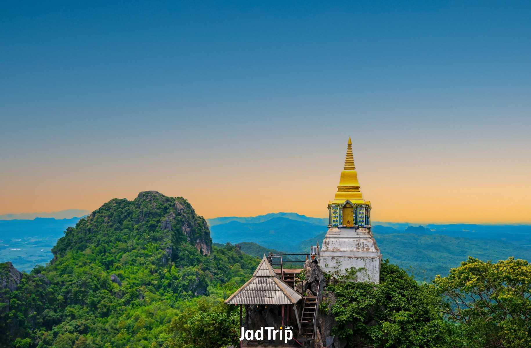 วัดเฉลิมพระเกียรติ ลำปาง_jadtrip (7).jpg