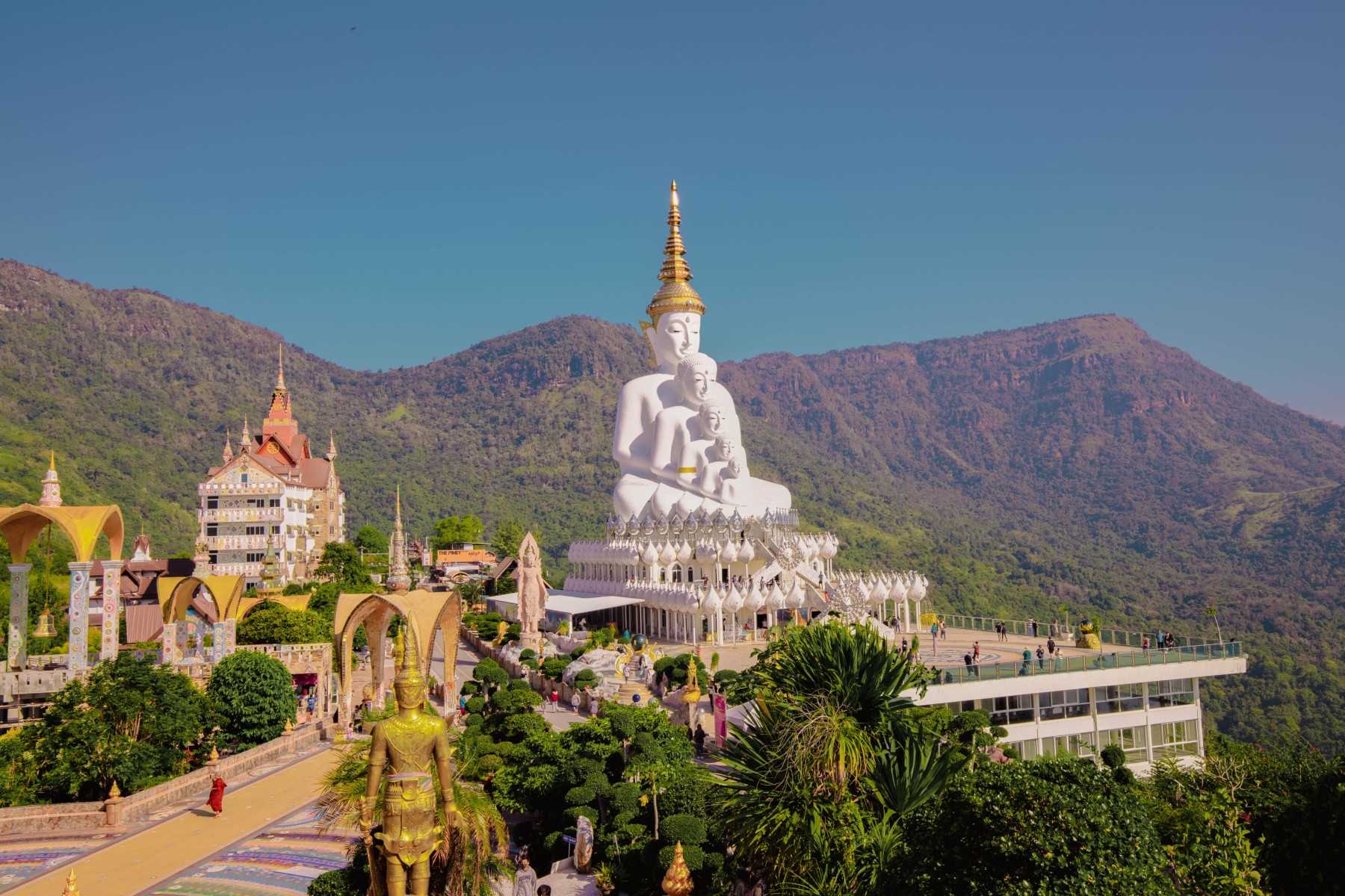 วัดผาซ่อนแก้ว_jadtrip (23).jpg