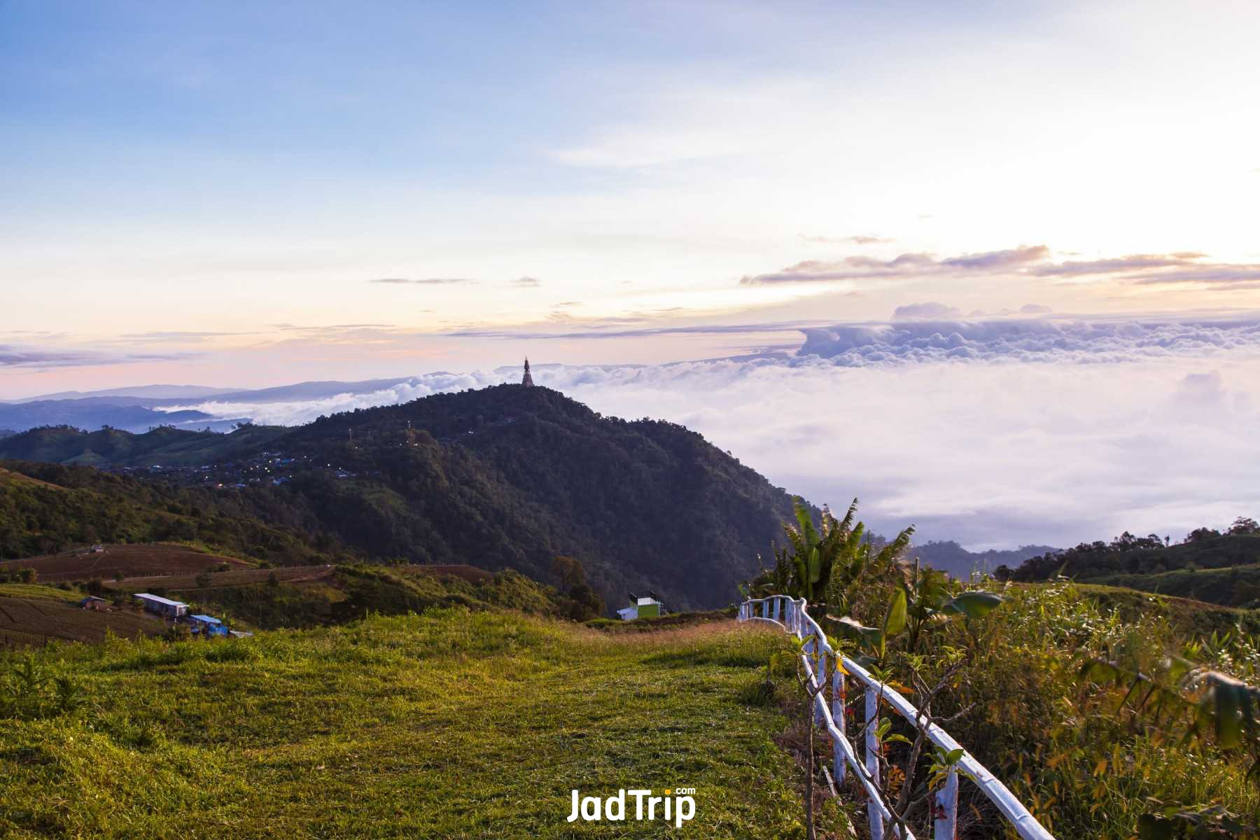 วัดป่าภูทับเบิก วัดสวย ไหว้พระขอพรในเพชรบูรณ์_jadtrip (10).jpg